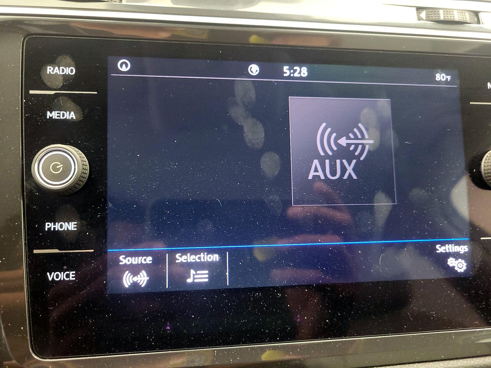 Thumbnail: 2020 Volkswagen Tiguan - 15