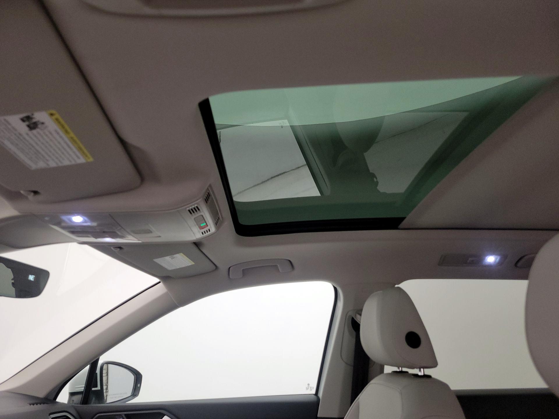 Thumbnail: 2020 Volkswagen Tiguan - 19