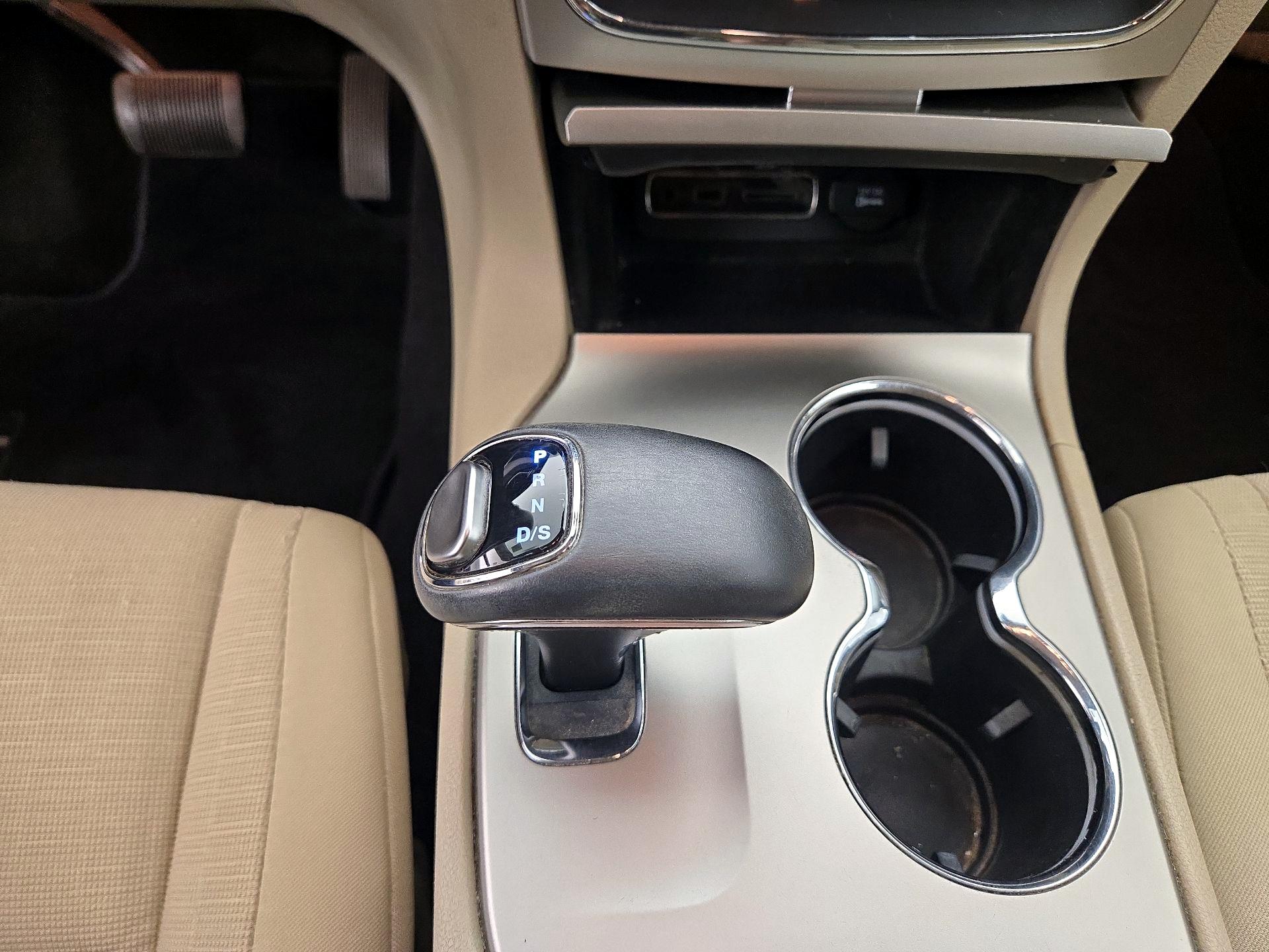 Thumbnail: 2014 Jeep Grand Cherokee - 16