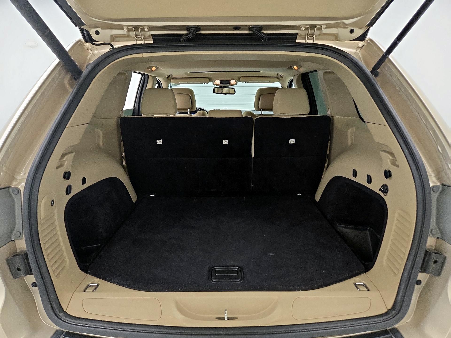 Thumbnail: 2014 Jeep Grand Cherokee - 20