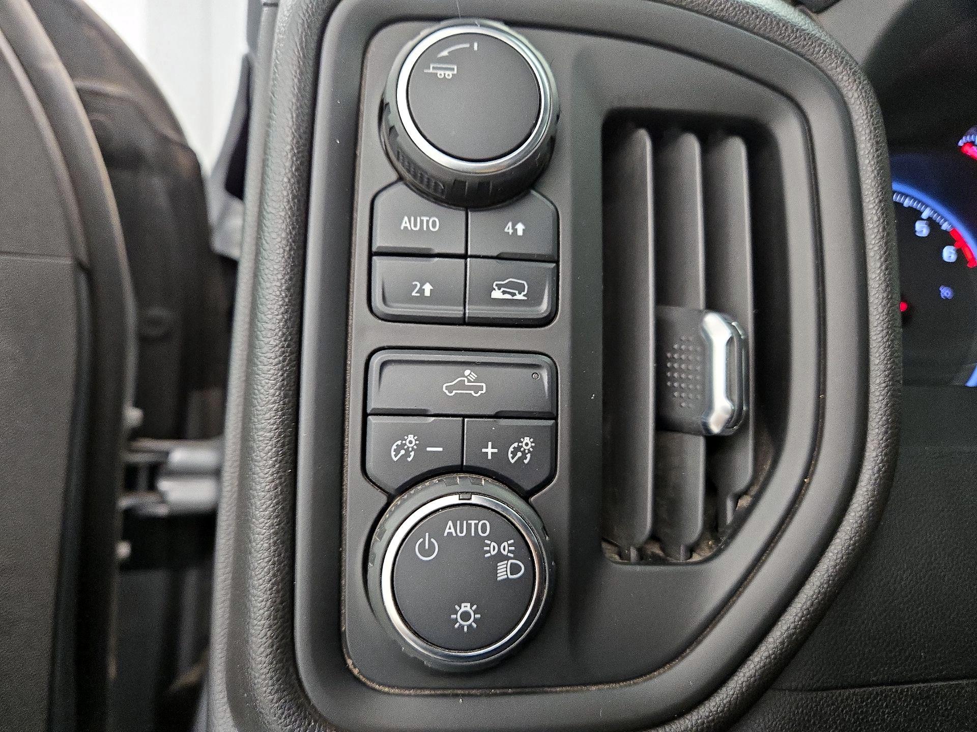 Thumbnail: 2023 Chevrolet Silverado 1500 - 13