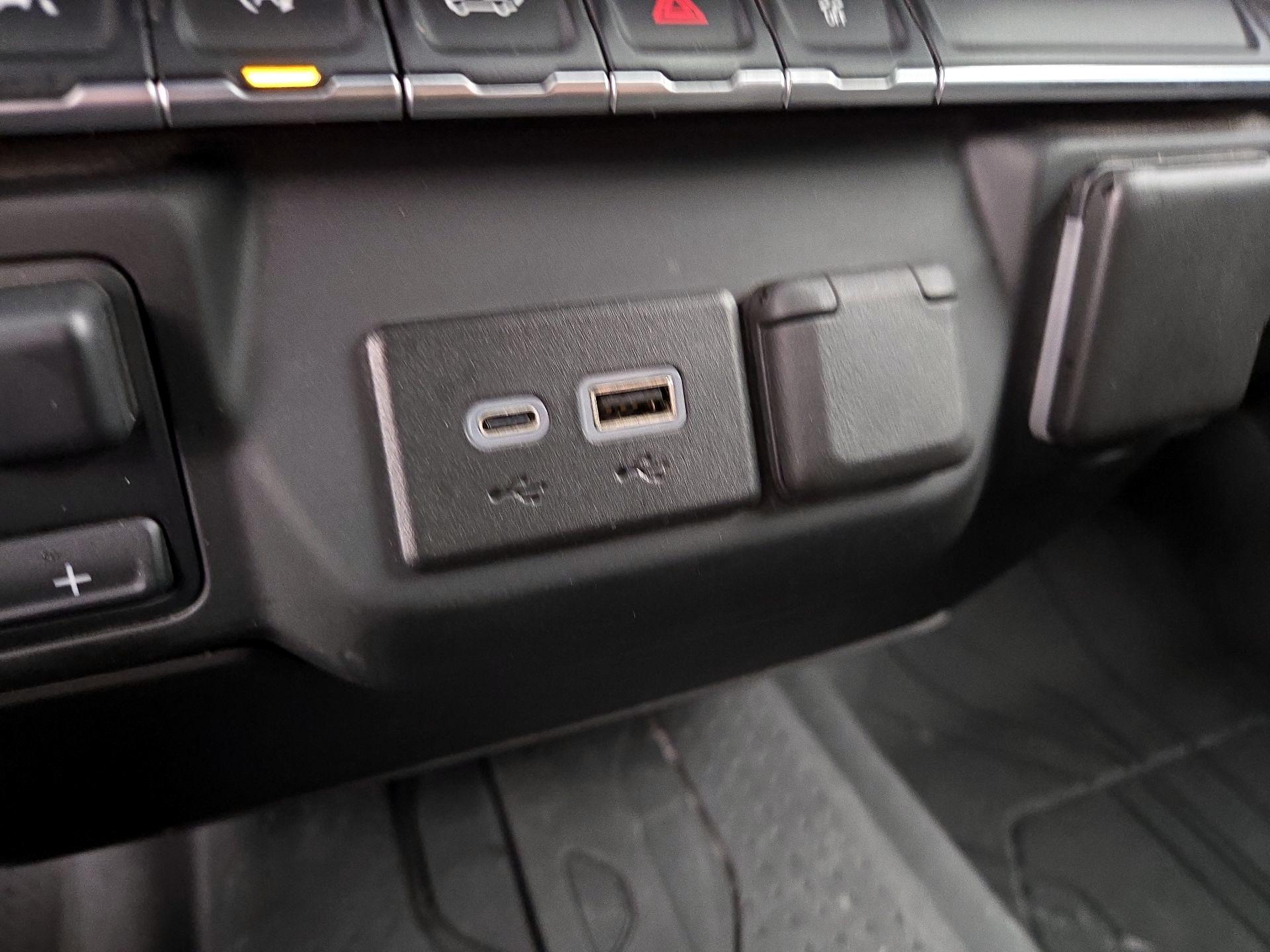 Thumbnail: 2023 Chevrolet Silverado 1500 - 18