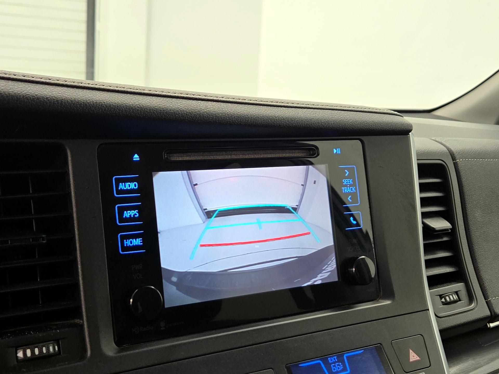 Thumbnail: 2015 Toyota Sienna - 14