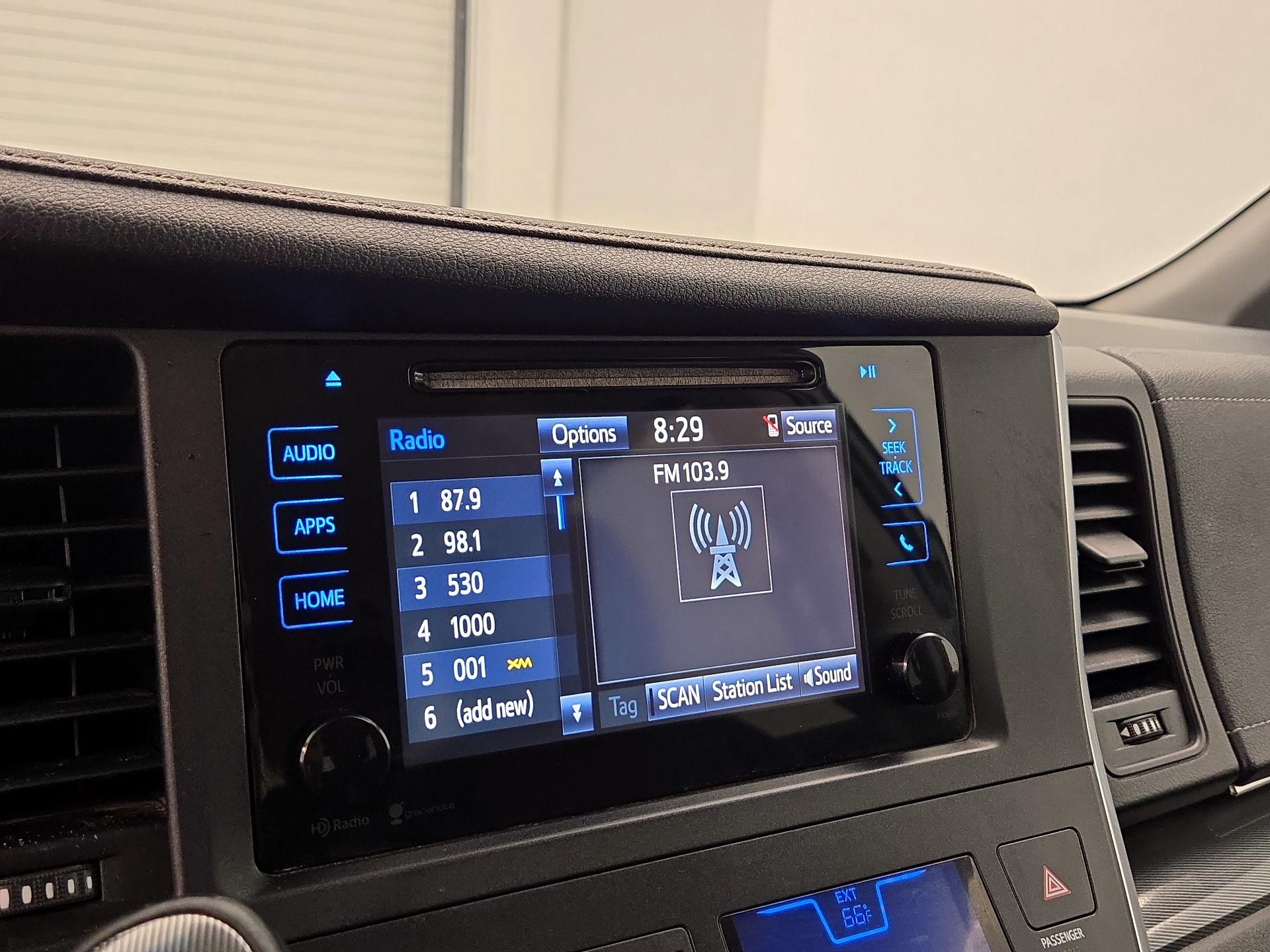 Thumbnail: 2015 Toyota Sienna - 15