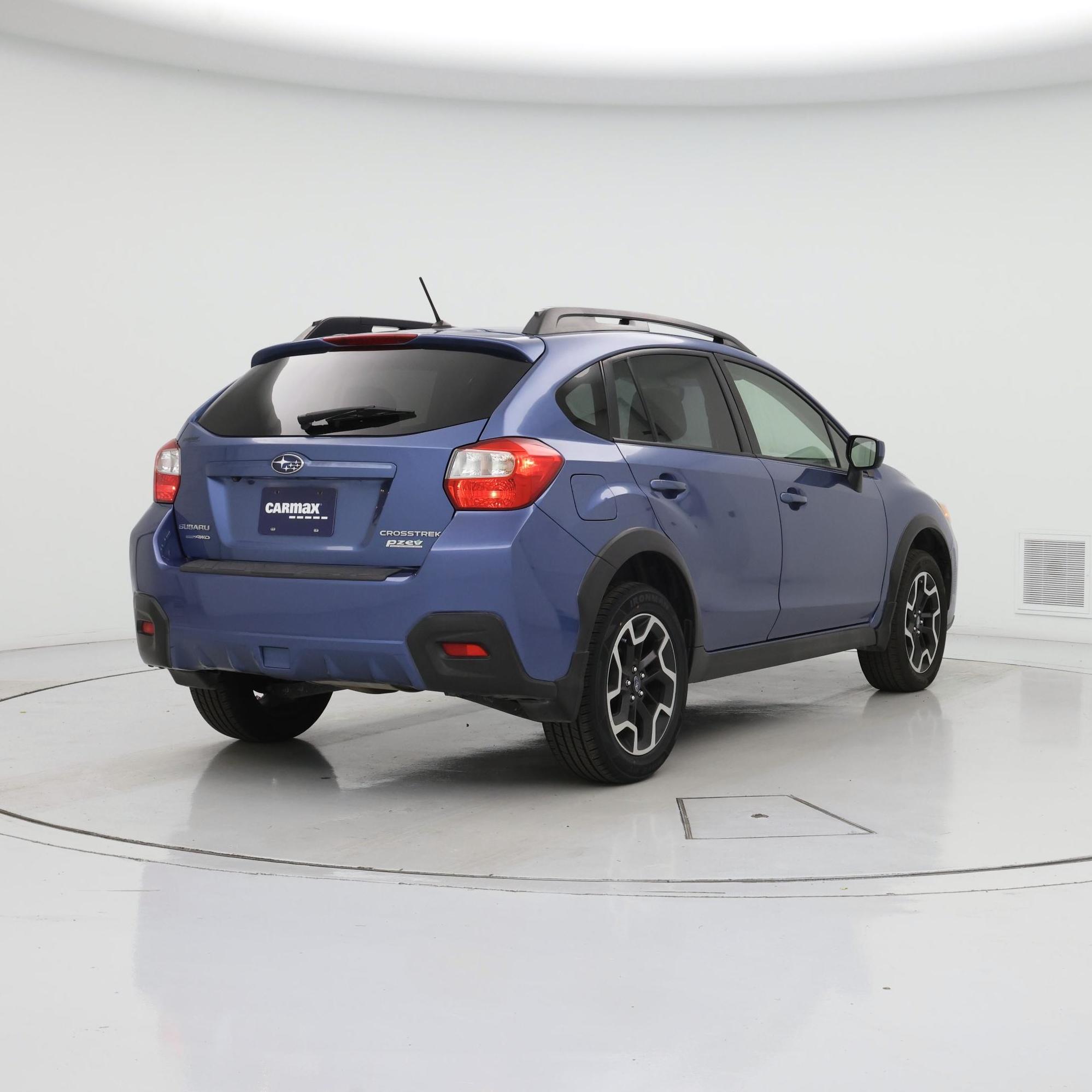 Thumbnail: 2017 Subaru Crosstrek - 8