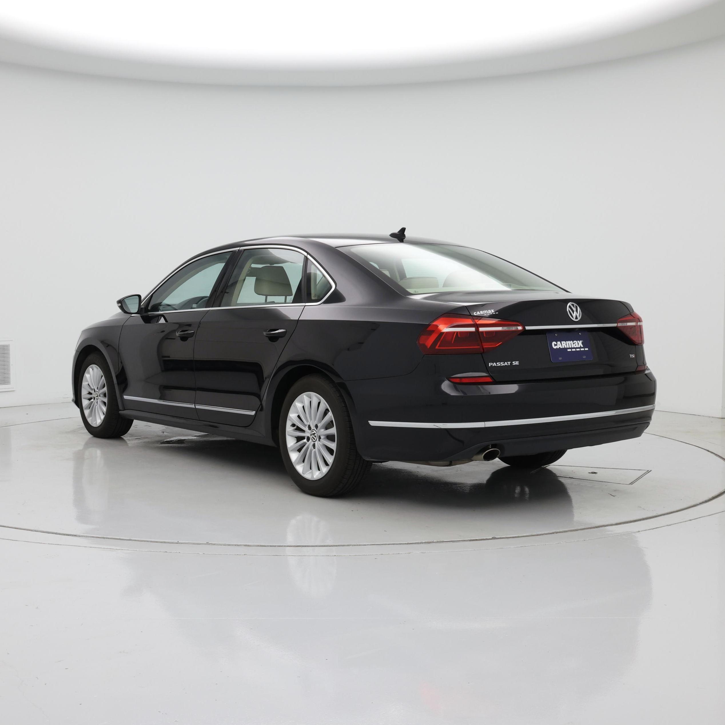 Thumbnail: 2017 Volkswagen Passat - 2