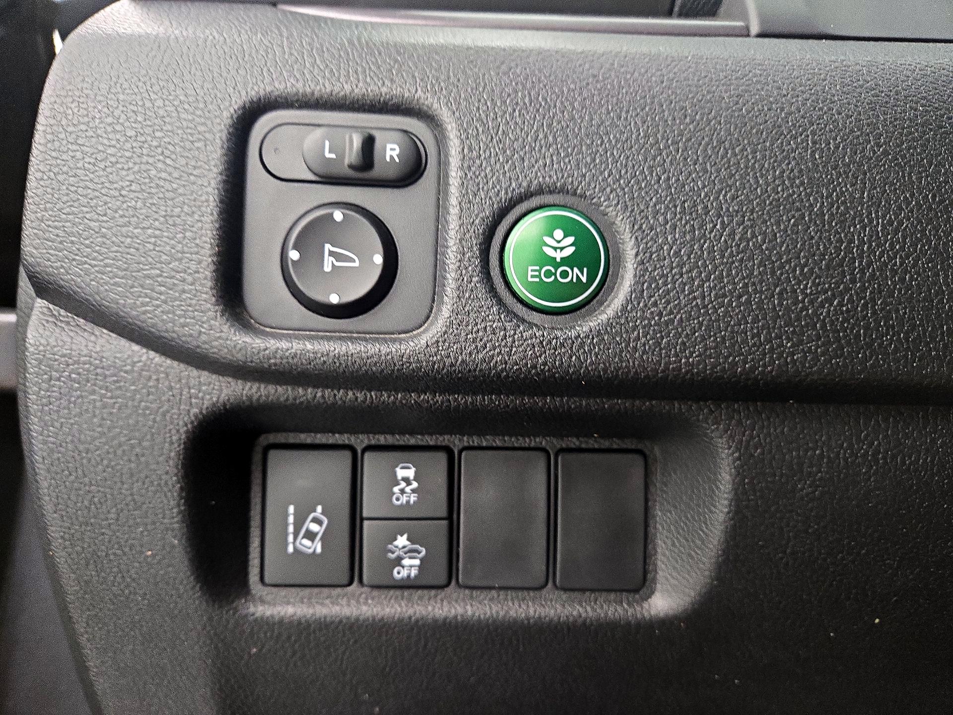 Thumbnail: 2018 Honda Pilot - 13