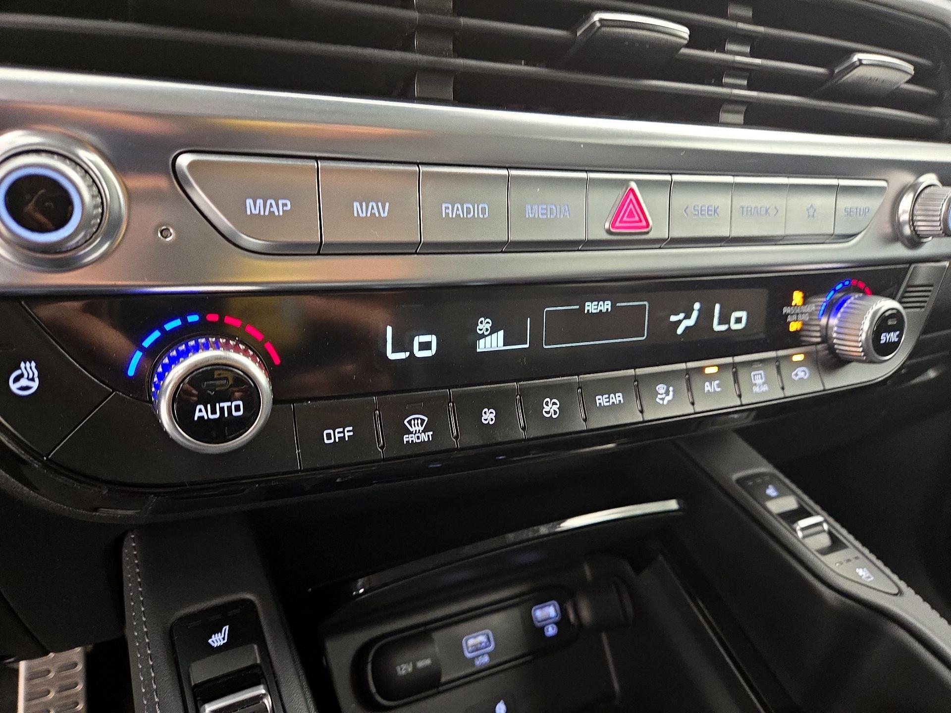 Thumbnail: 2022 Kia Telluride - 17