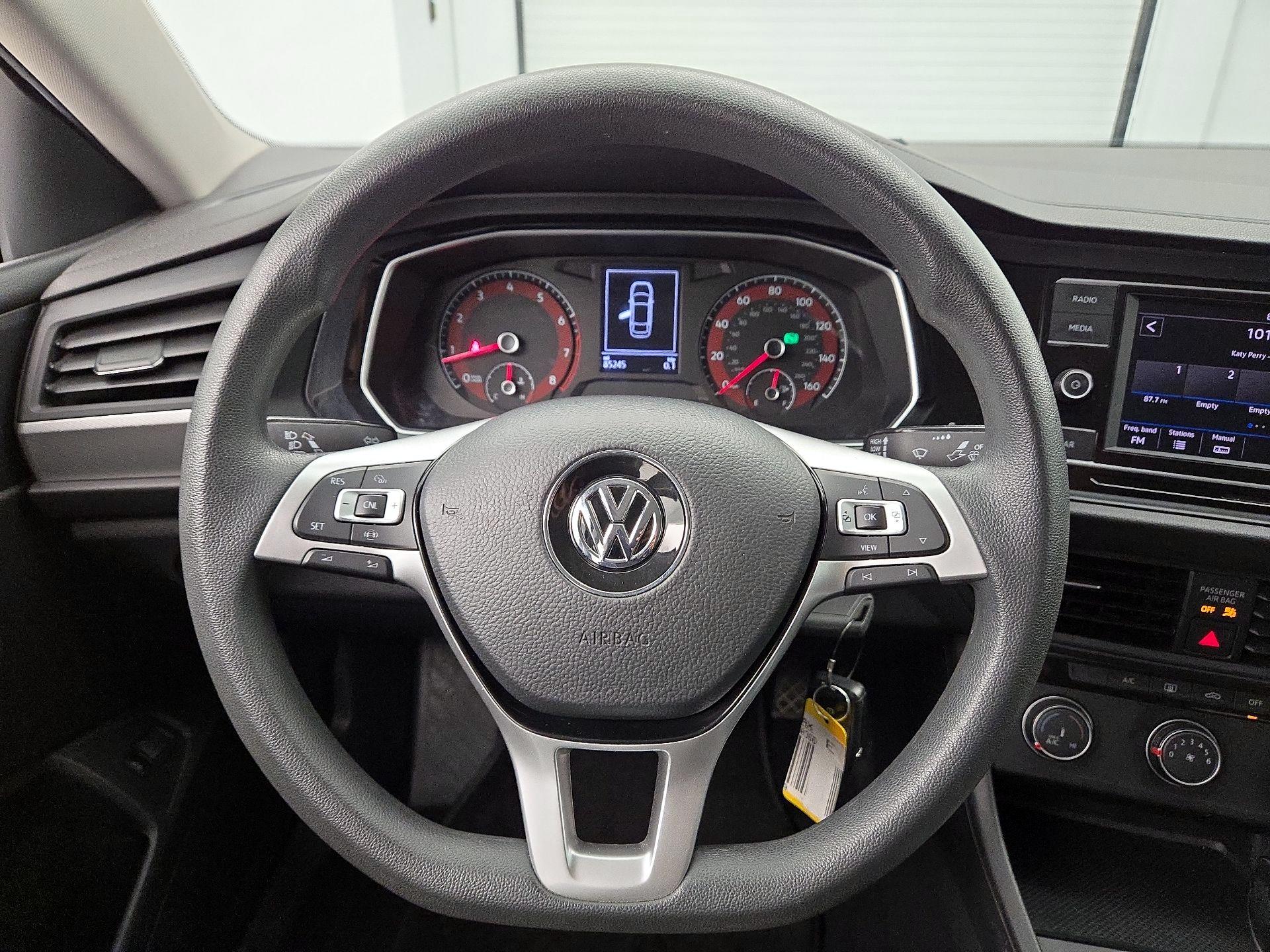 Thumbnail: 2019 Volkswagen Jetta - 10