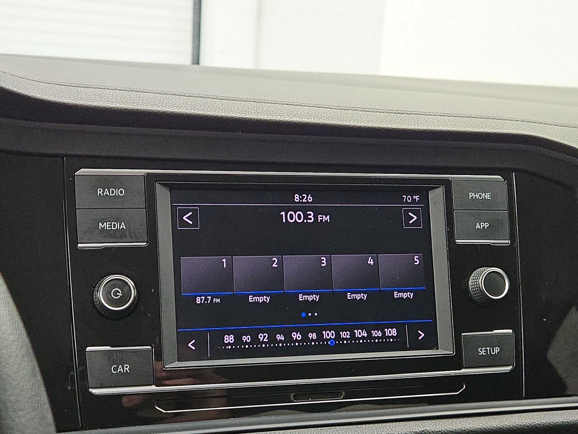 Thumbnail: 2019 Volkswagen Jetta - 15