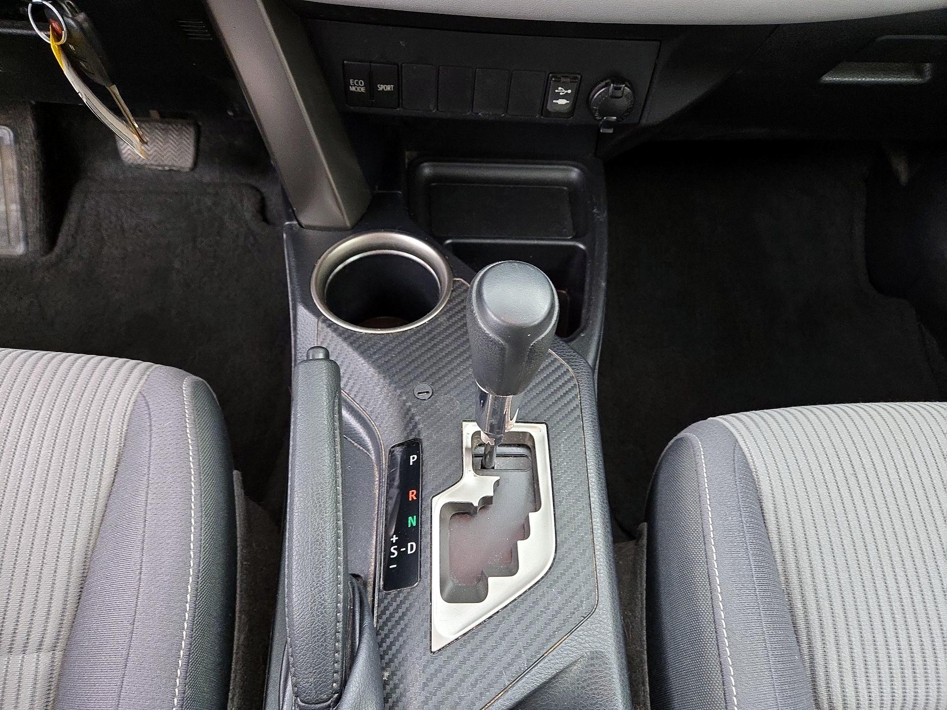 Thumbnail: 2014 Toyota RAV4 - 17