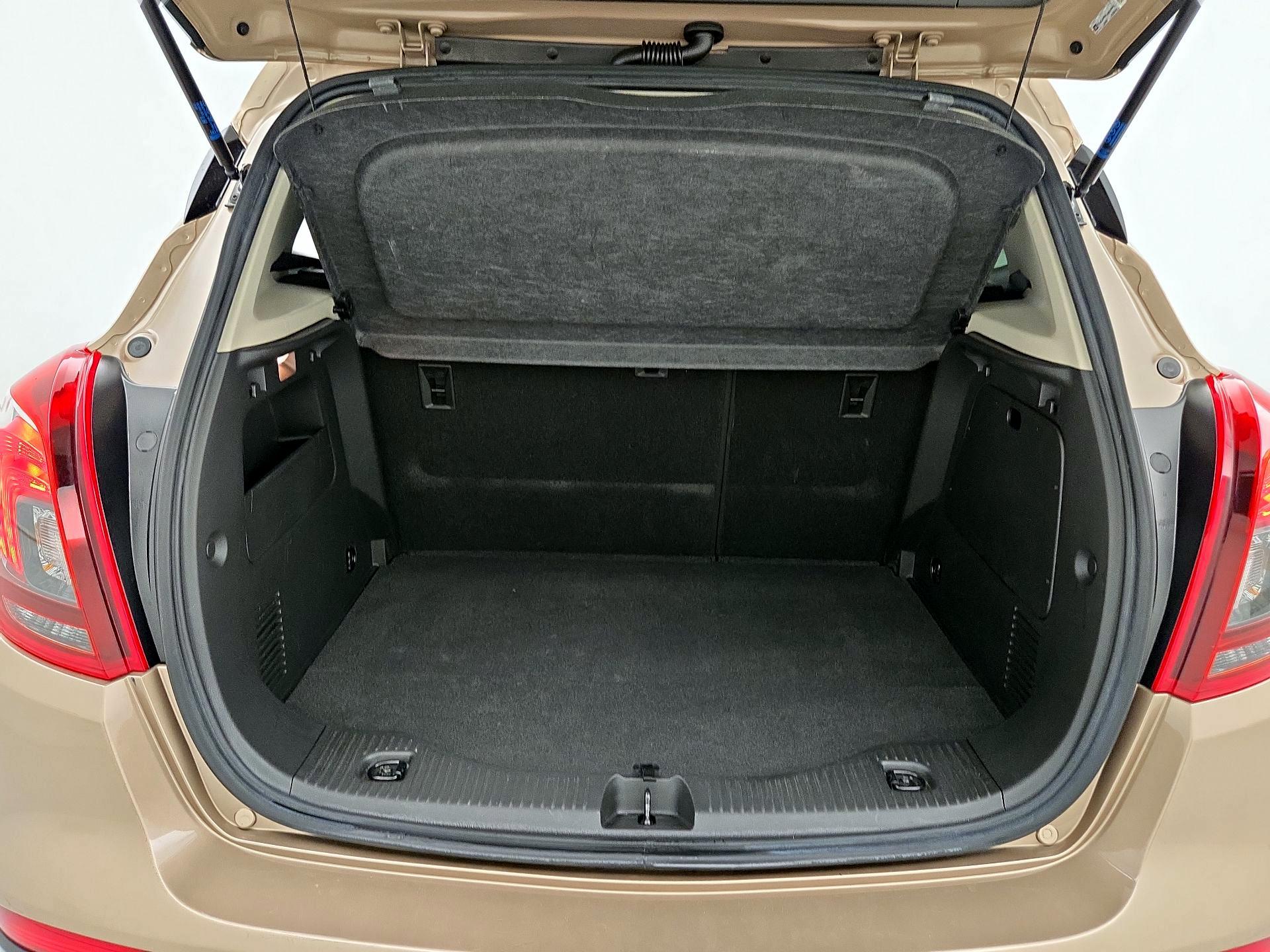 Thumbnail: 2018 Buick Encore - 20