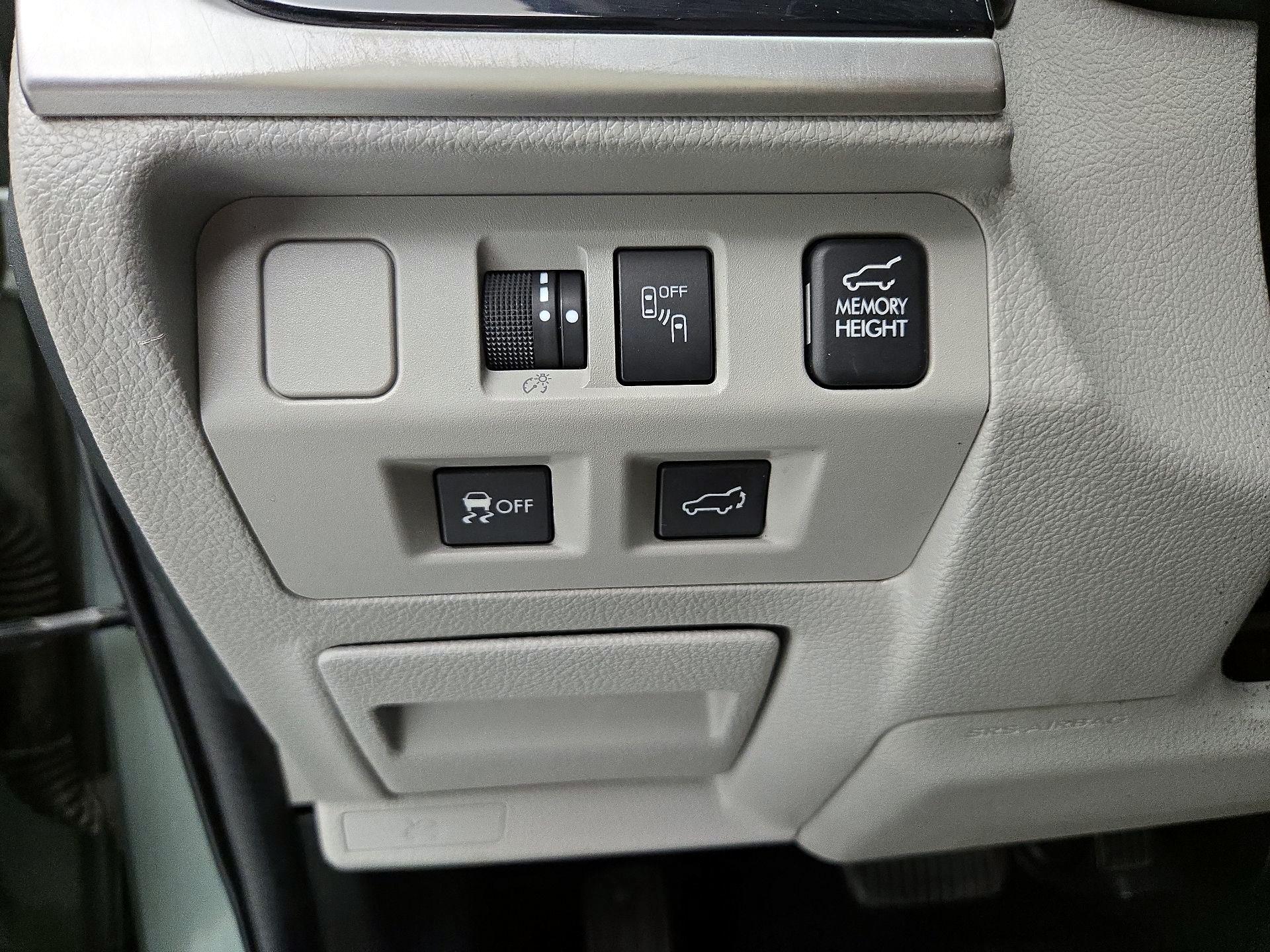 Thumbnail: 2017 Subaru Forester - 13