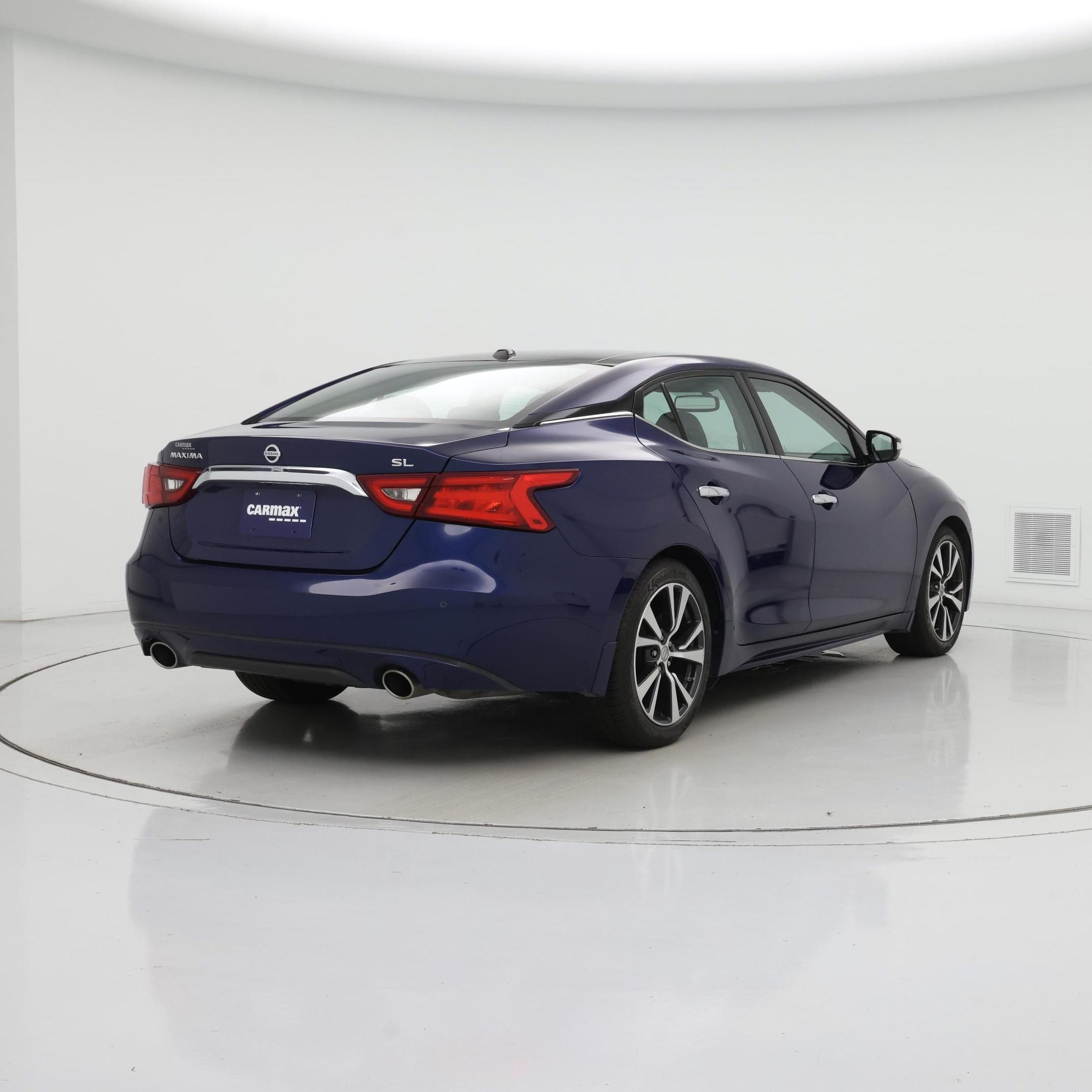 Thumbnail: 2017 Nissan Maxima - 8