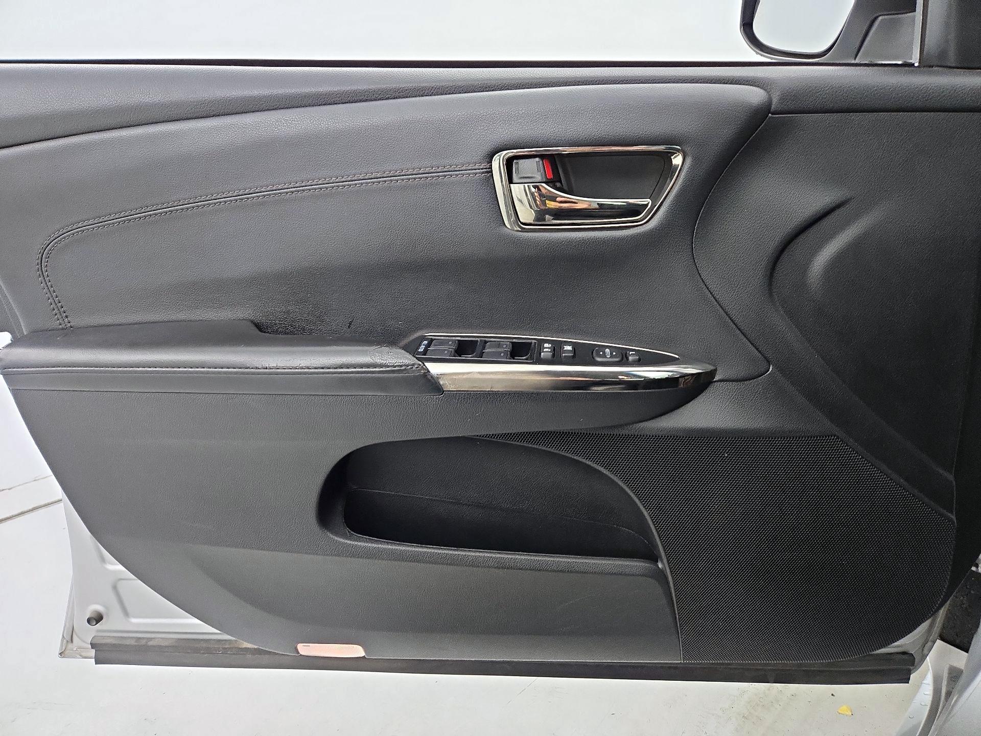 Thumbnail: 2014 Toyota Avalon - 12