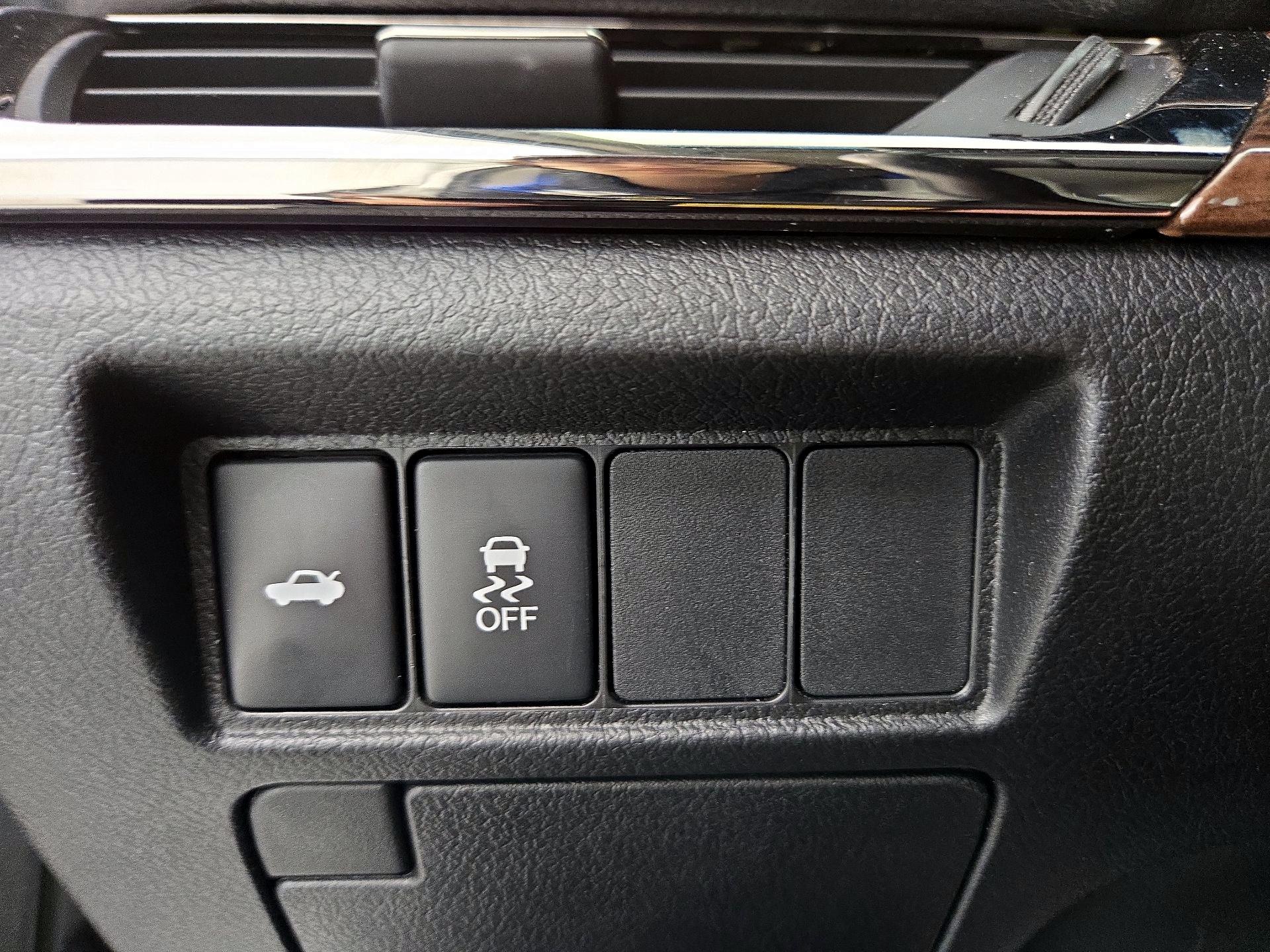 Thumbnail: 2014 Toyota Avalon - 13