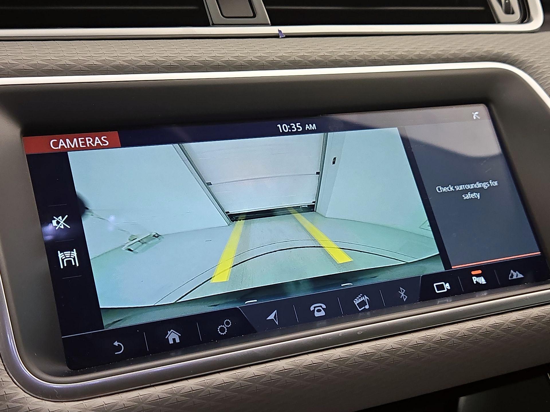 Thumbnail: 2020 Land Rover Range Rover Evoque - 15