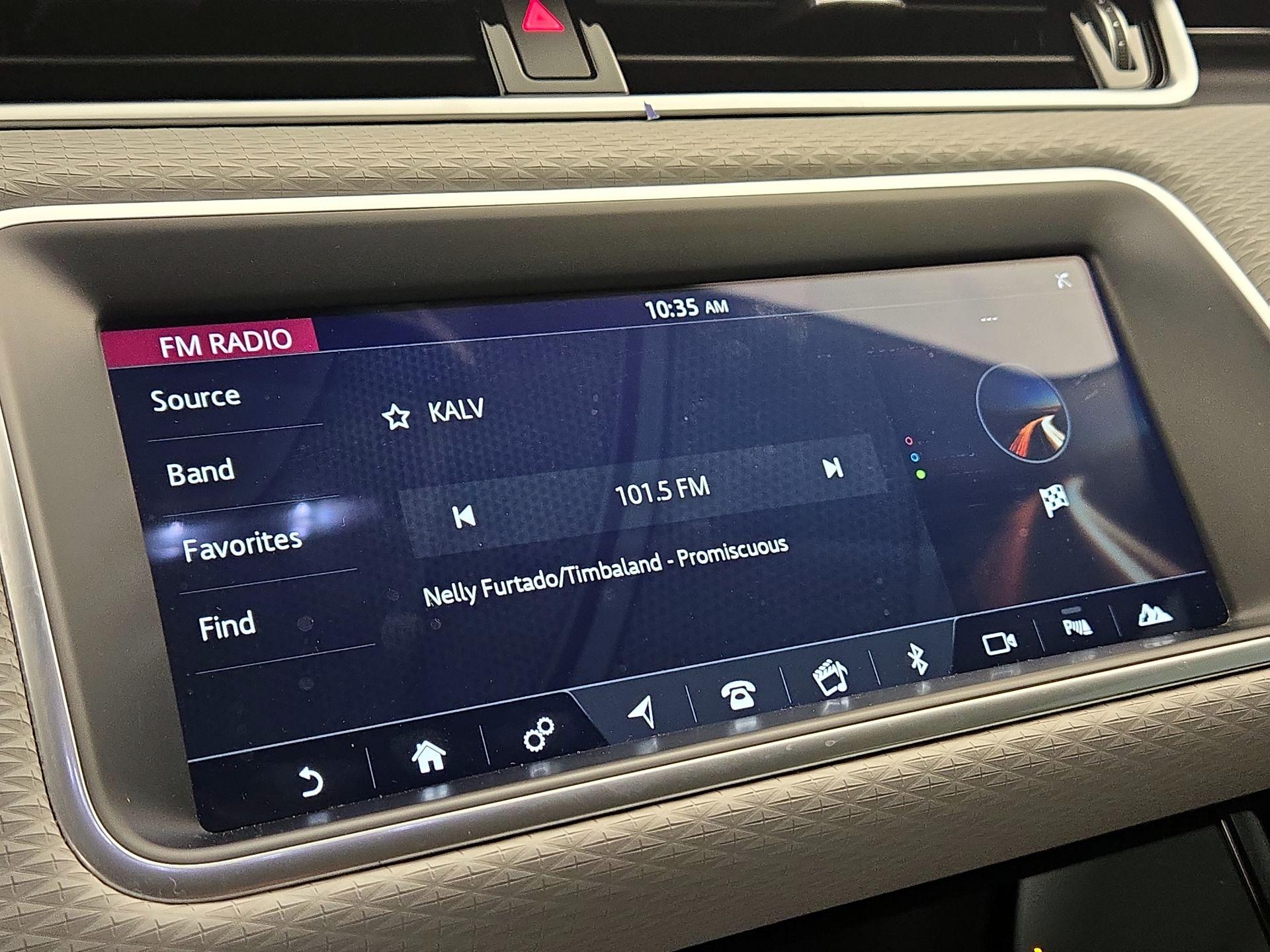 Thumbnail: 2020 Land Rover Range Rover Evoque - 16