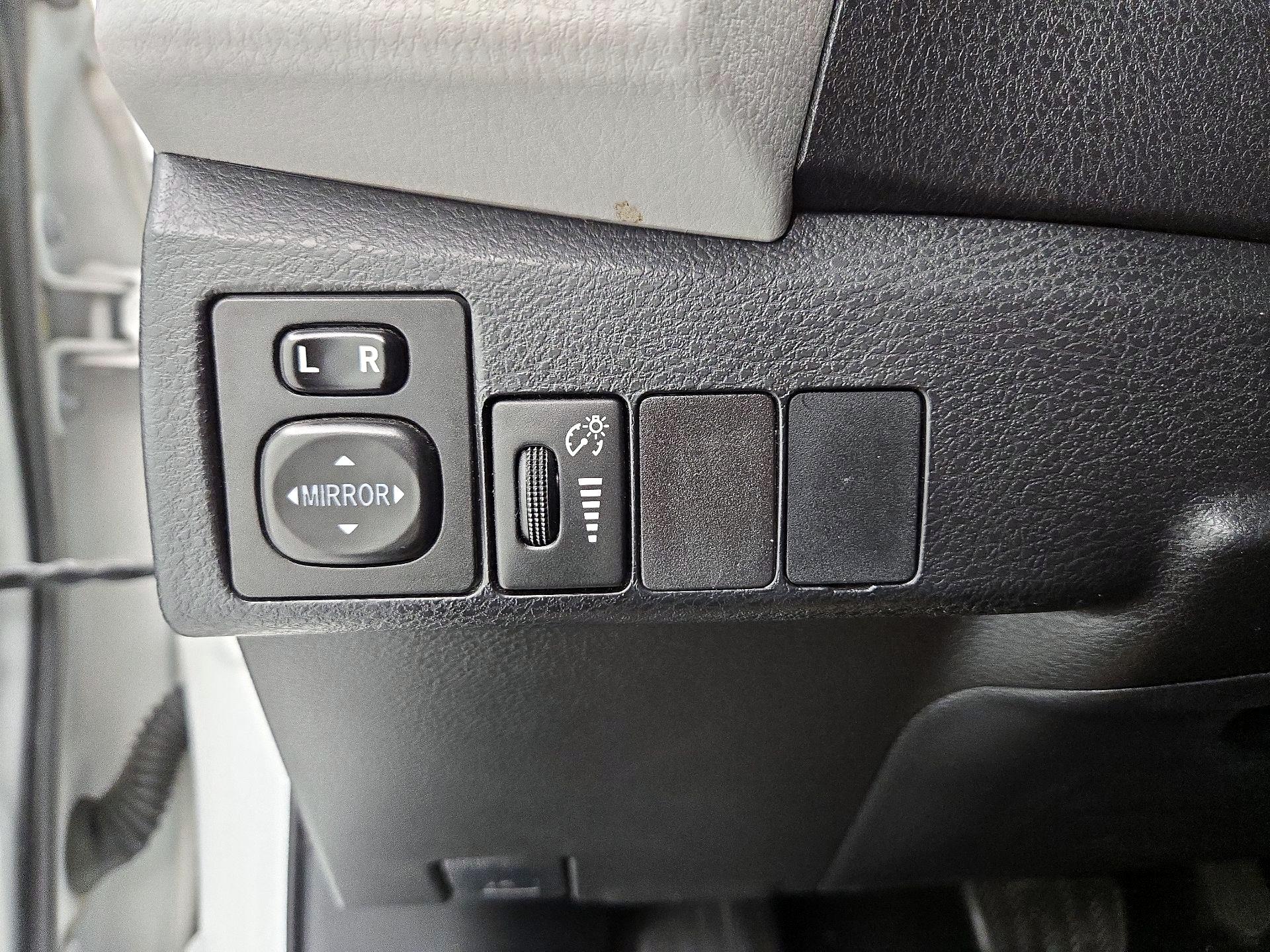 Thumbnail: 2016 Toyota Corolla - 13