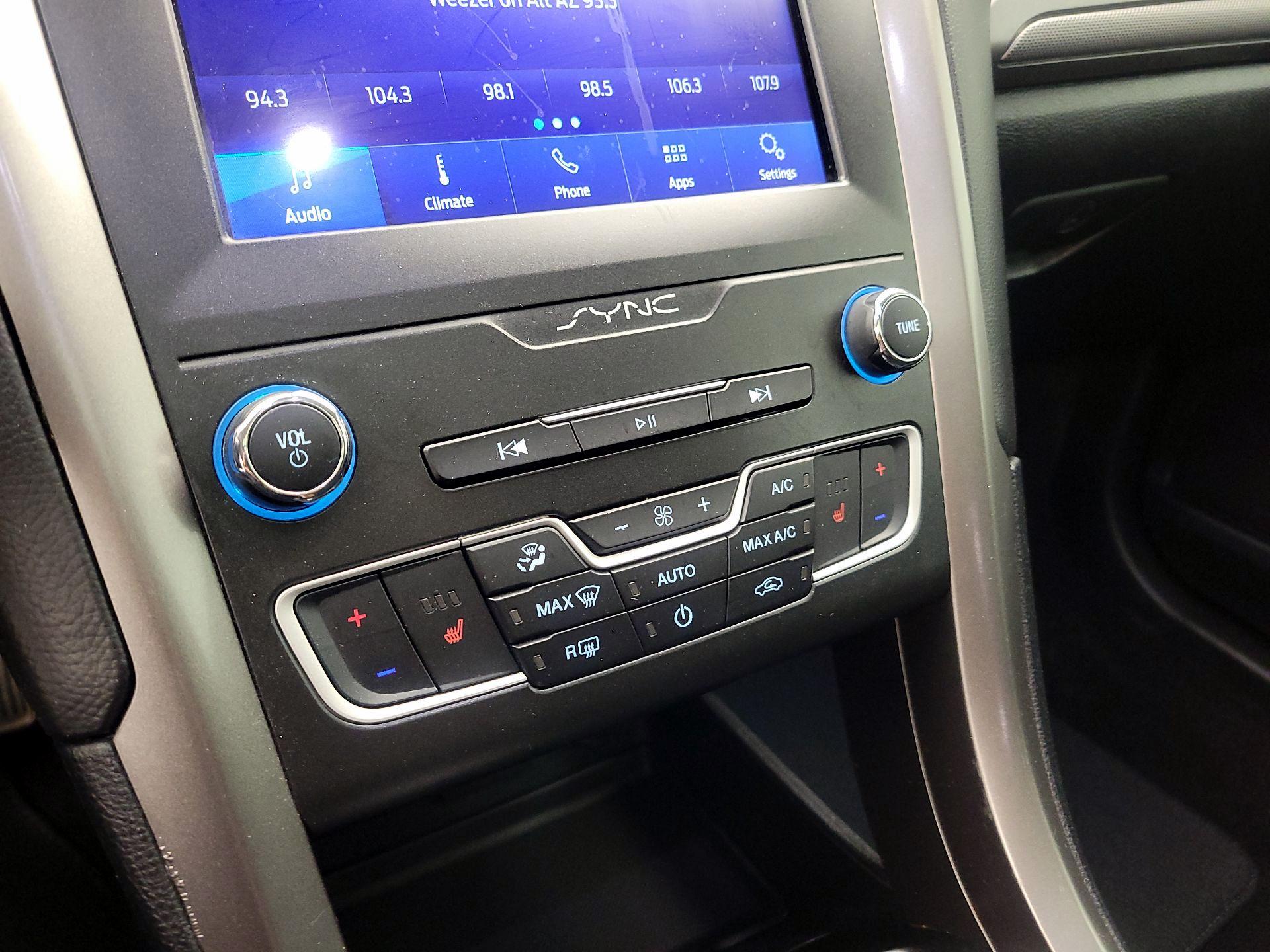 Thumbnail: 2020 Ford Fusion - 17