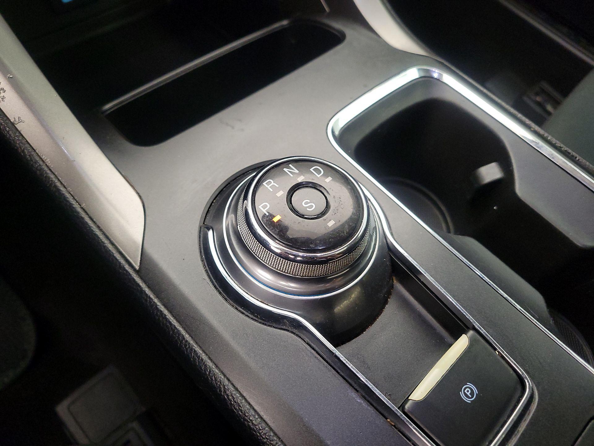 Thumbnail: 2020 Ford Fusion - 18