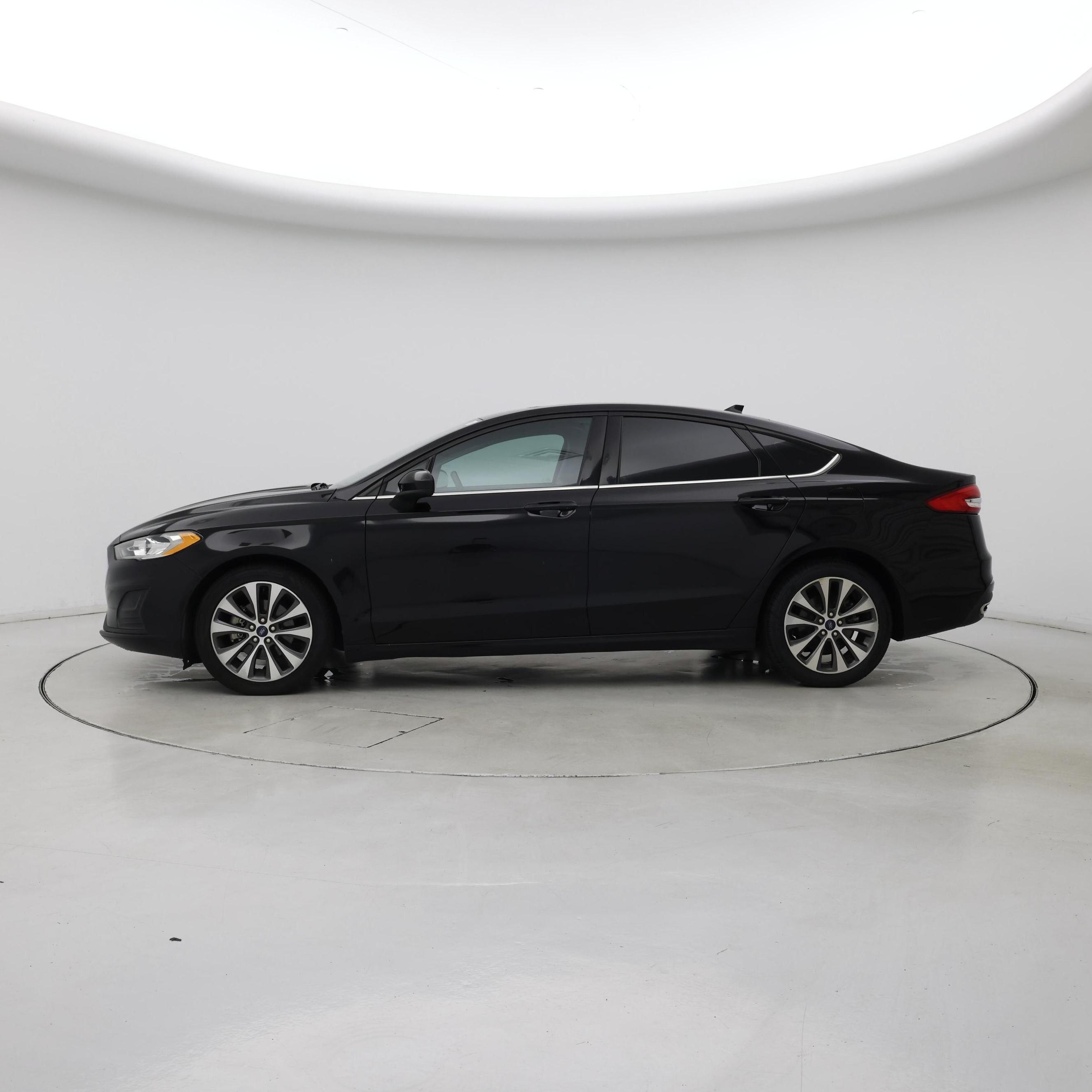 Thumbnail: 2020 Ford Fusion - 3