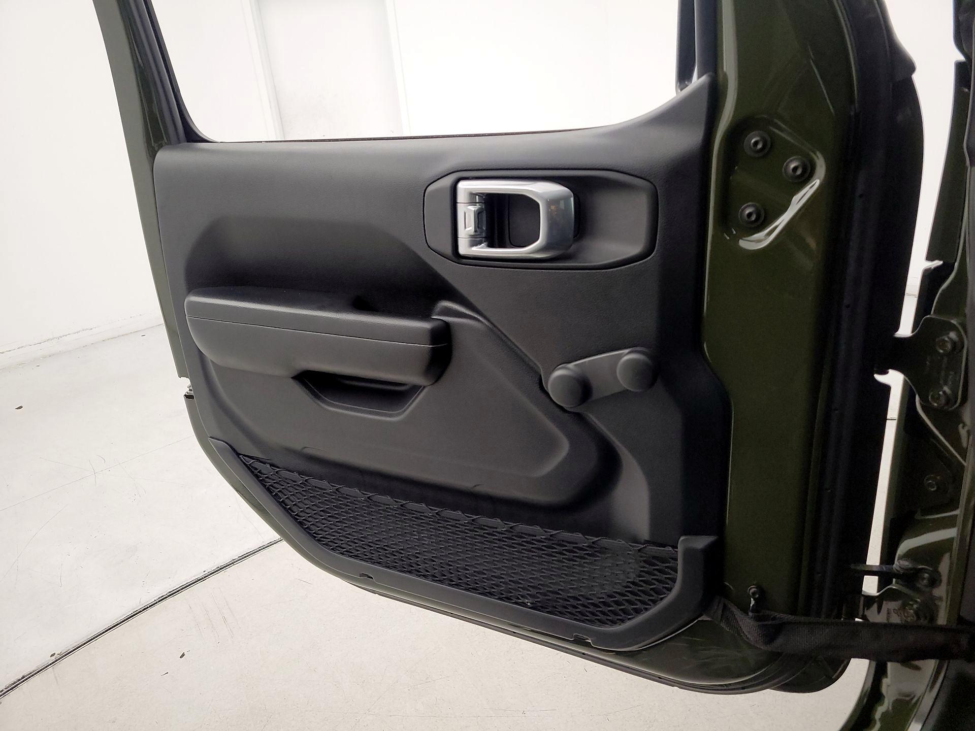 Thumbnail: 2021 Jeep Wrangler - 12