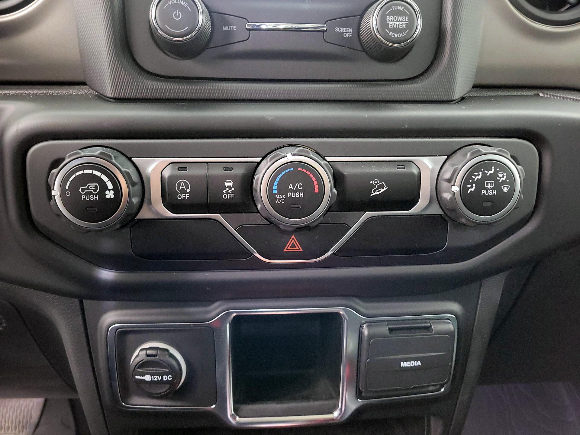 Thumbnail: 2021 Jeep Wrangler - 16