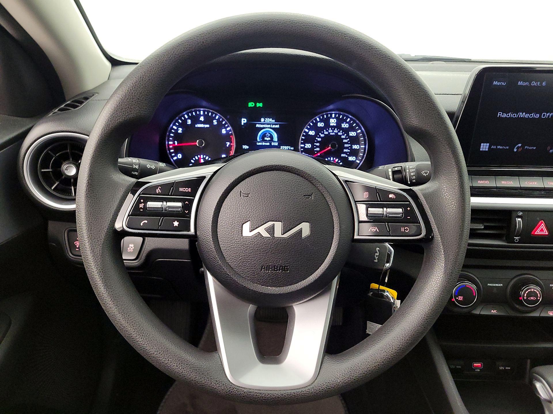 Thumbnail: 2023 Kia Forte - 10