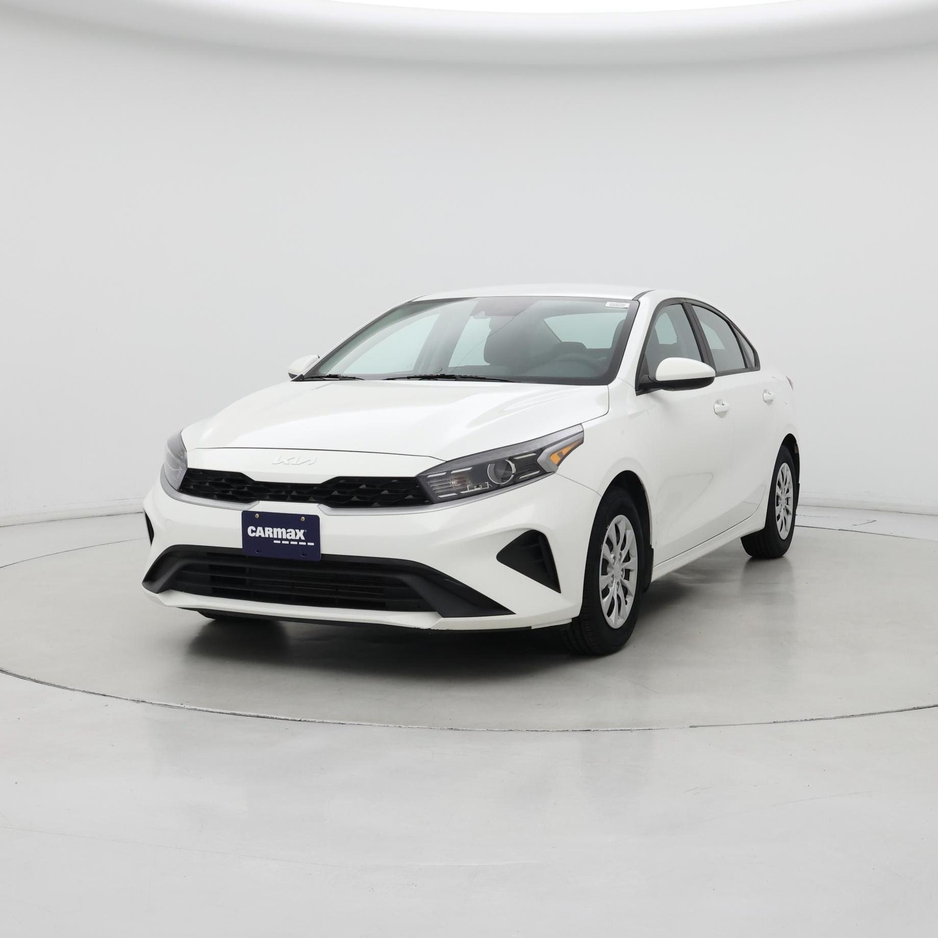 Thumbnail: 2023 Kia Forte - 4