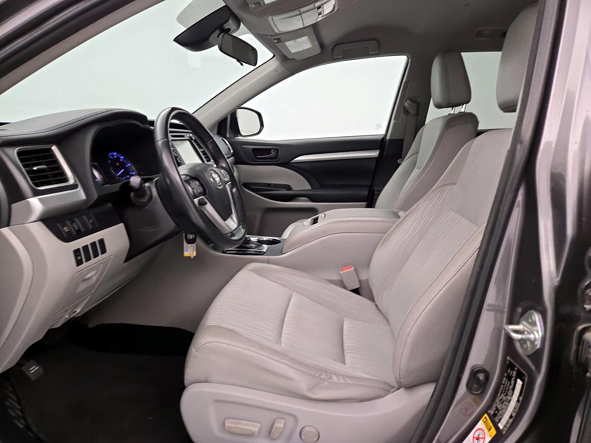 Thumbnail: 2018 Toyota Highlander - 11