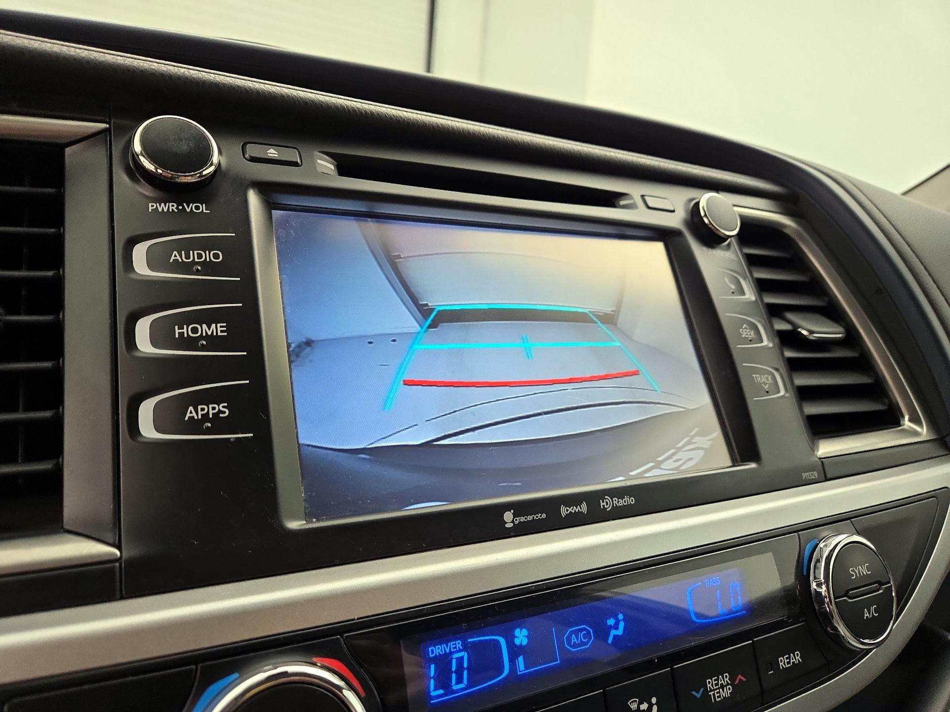 Thumbnail: 2018 Toyota Highlander - 14