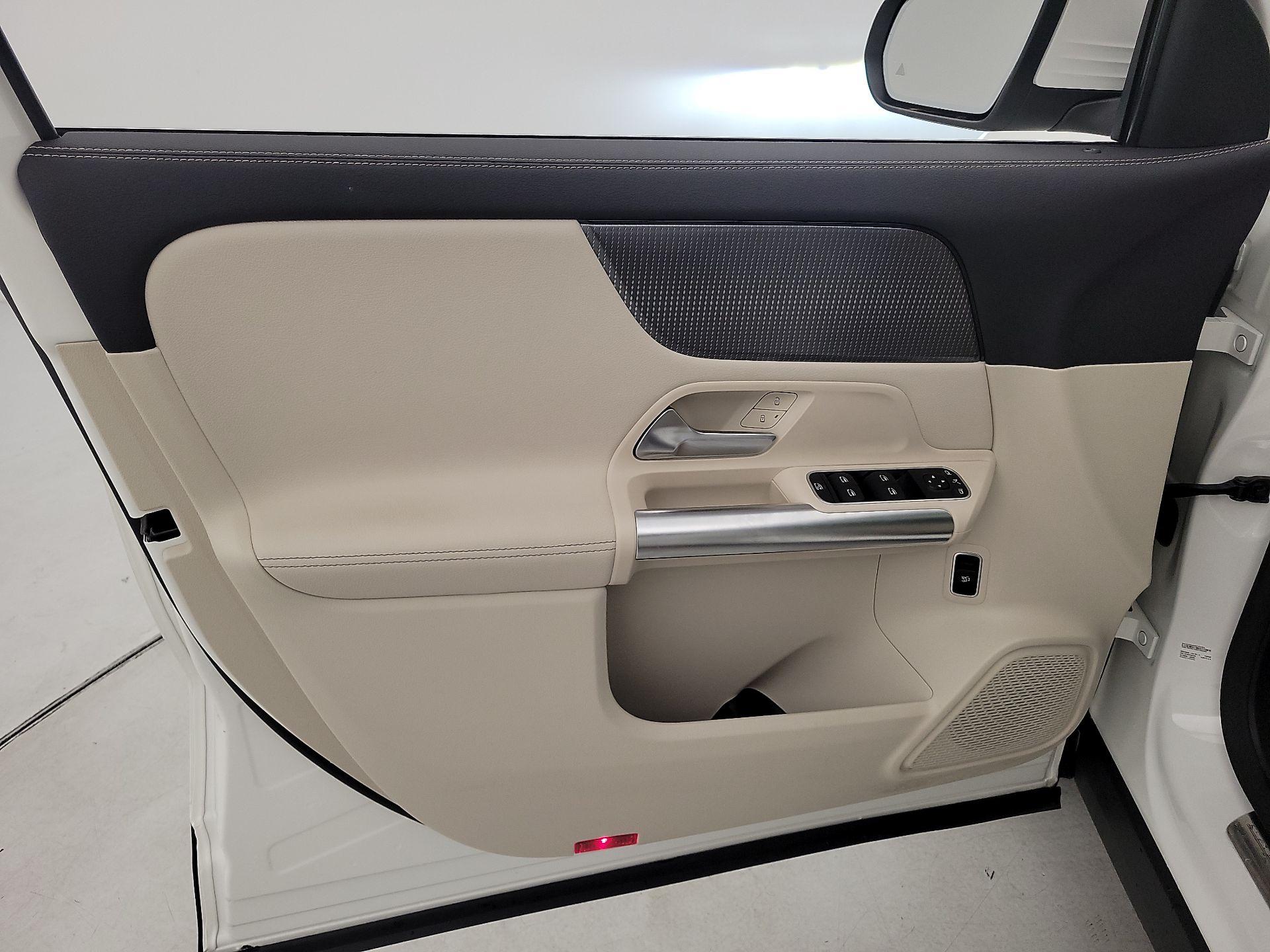 Thumbnail: 2022 Mercedes-Benz GLA - 12