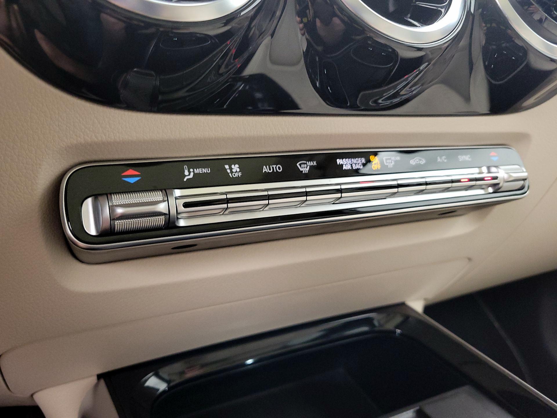 Thumbnail: 2022 Mercedes-Benz GLA - 16