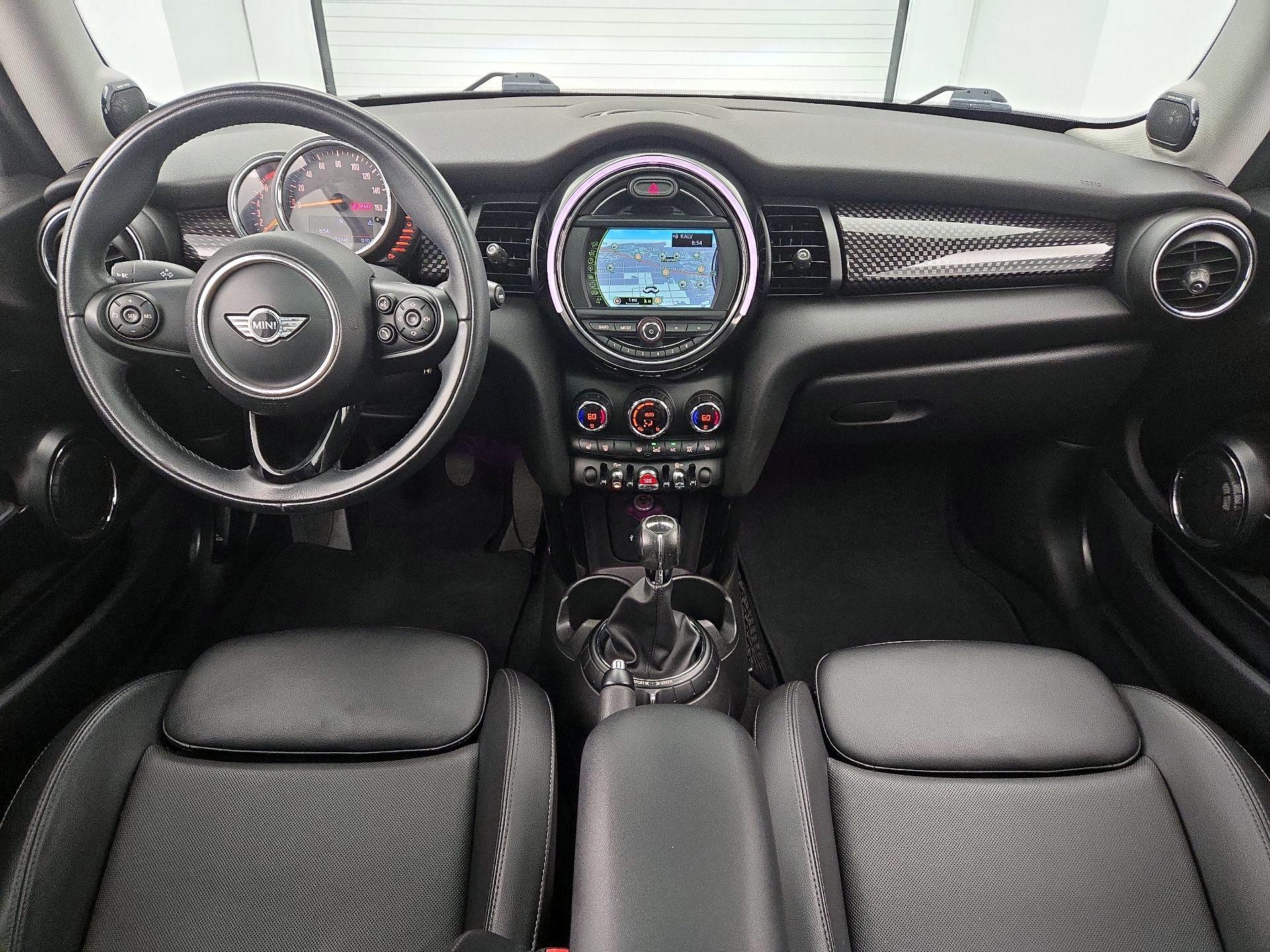 Thumbnail: 2015 MINI Cooper Hardtop - 9