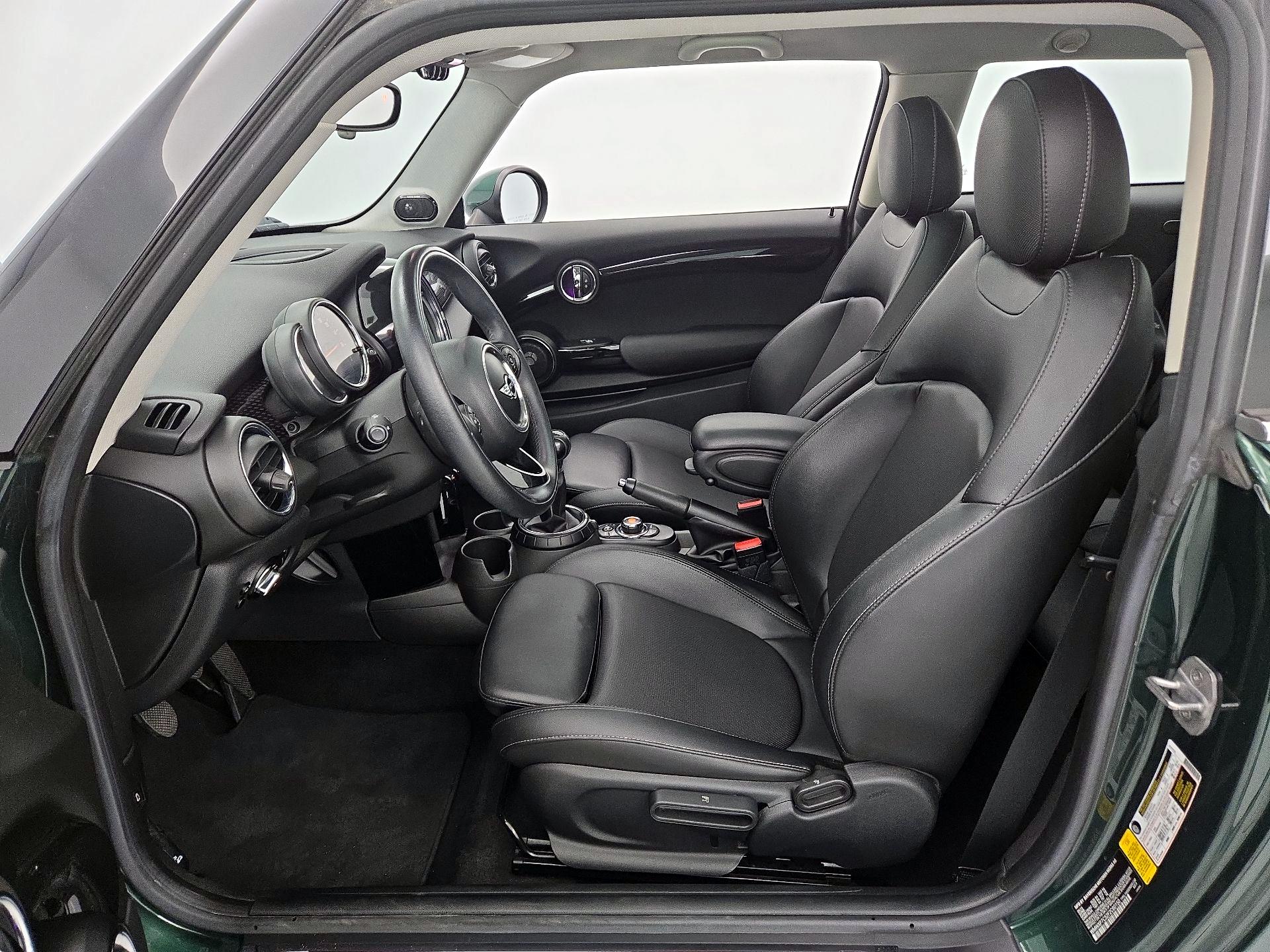 Thumbnail: 2015 MINI Cooper Hardtop - 11
