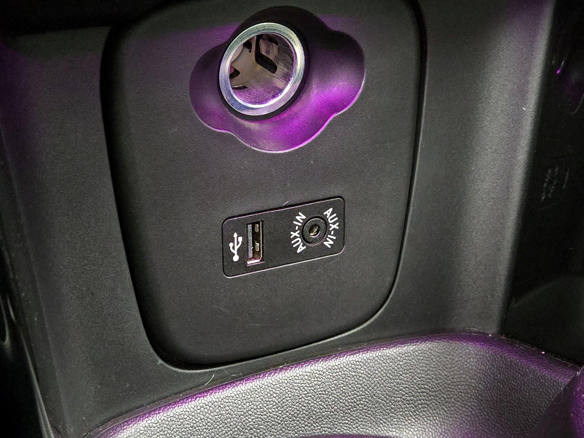 Thumbnail: 2015 MINI Cooper Hardtop - 18