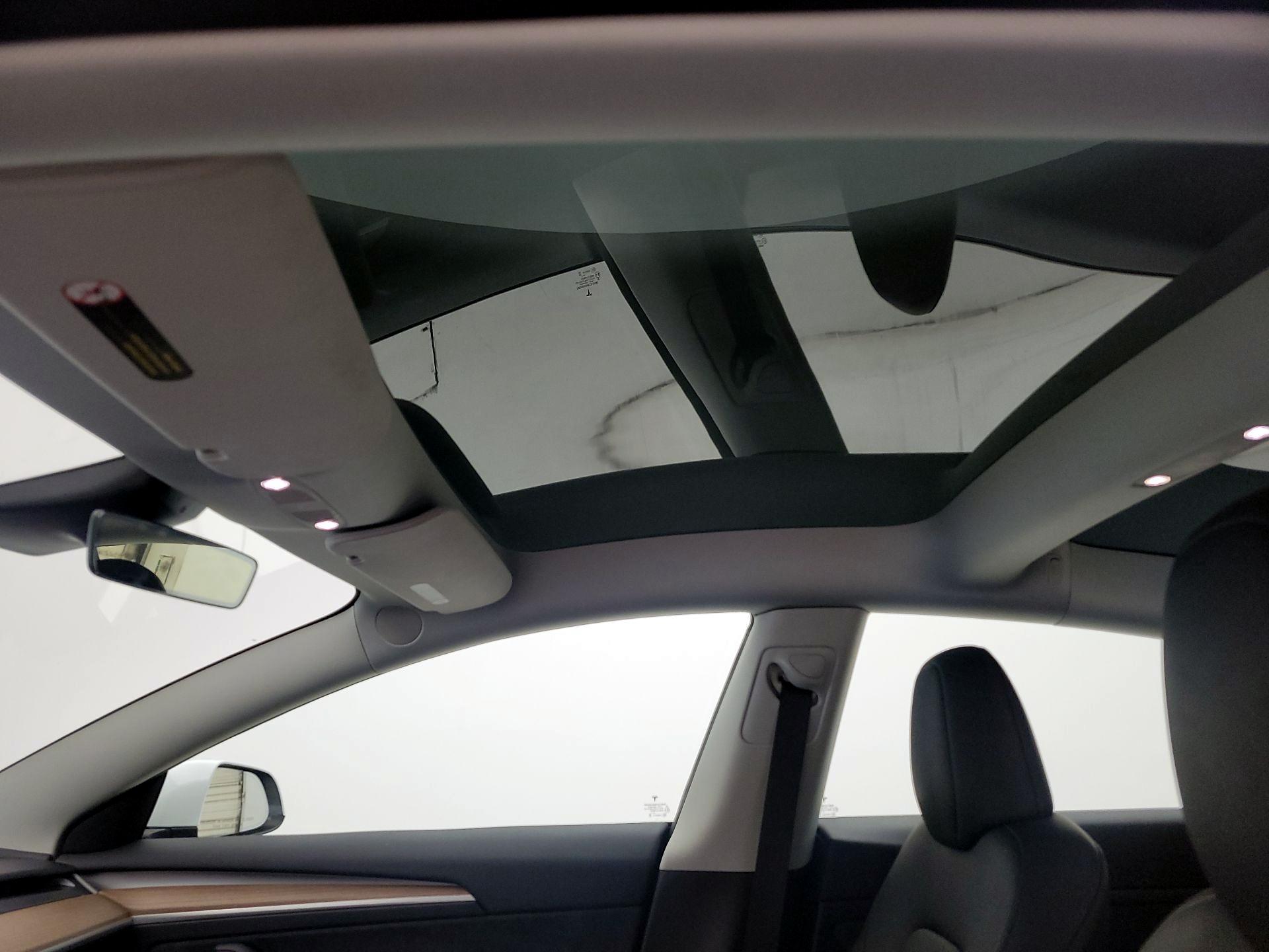 Thumbnail: 2023 Tesla Model 3 - 18