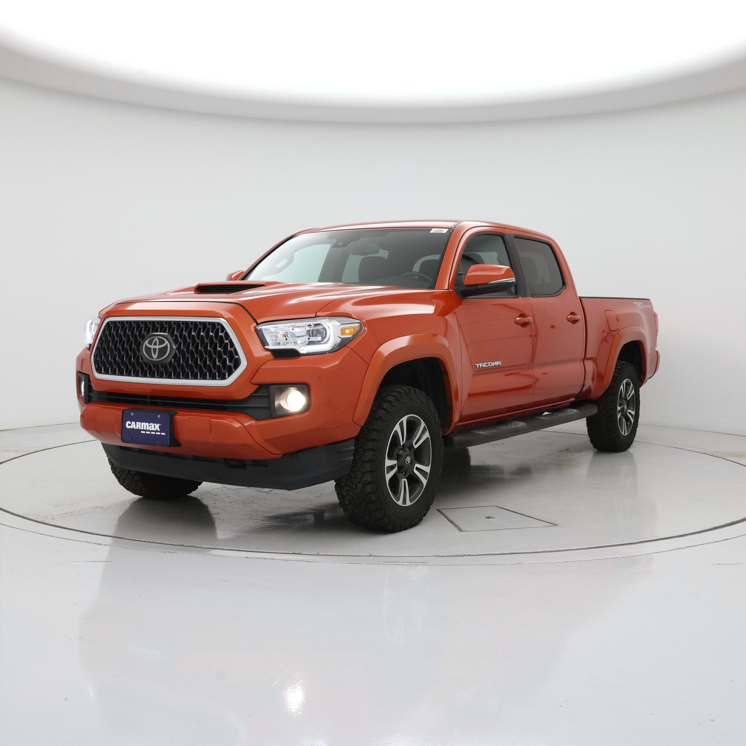 Thumbnail: 2018 Toyota Tacoma - 4