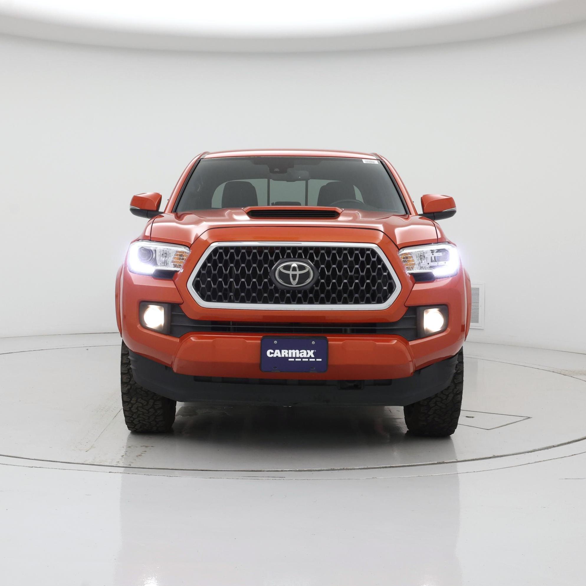 Thumbnail: 2018 Toyota Tacoma - 5