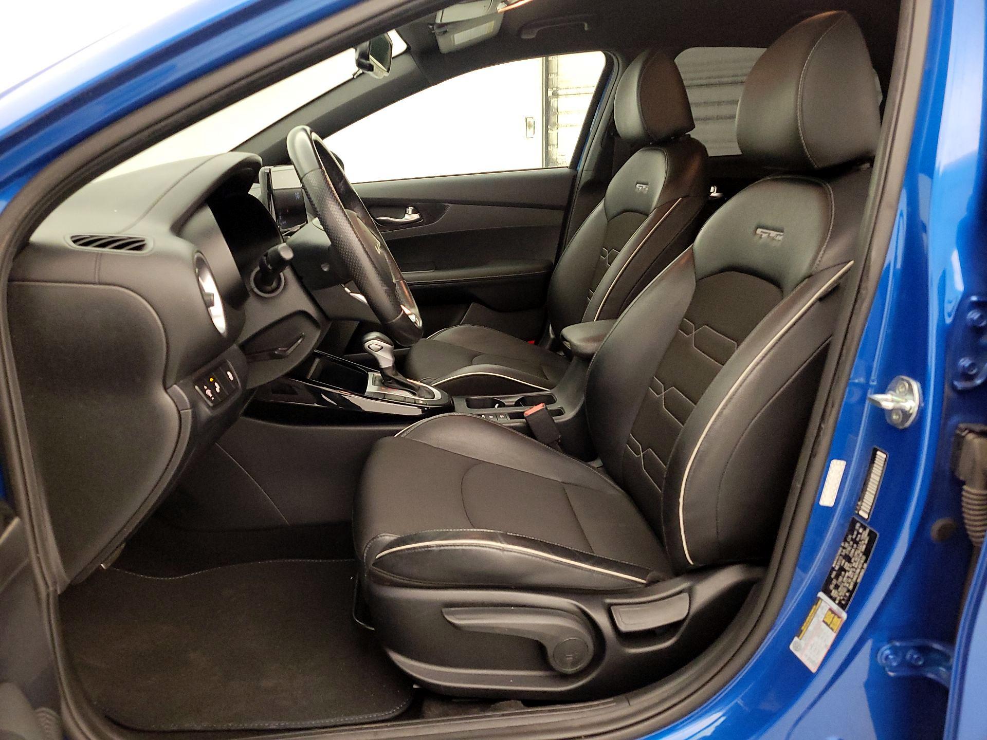 Thumbnail: 2022 Kia Forte - 11