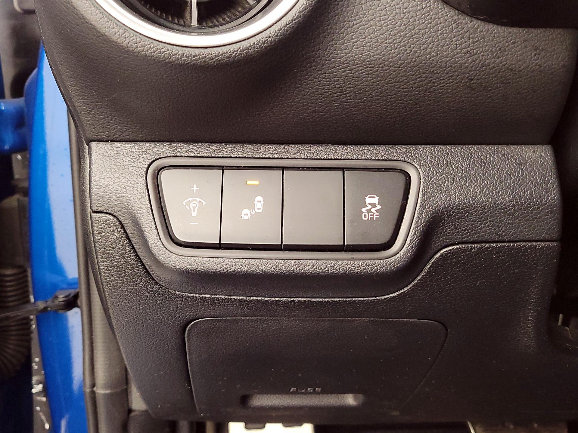 Thumbnail: 2022 Kia Forte - 13