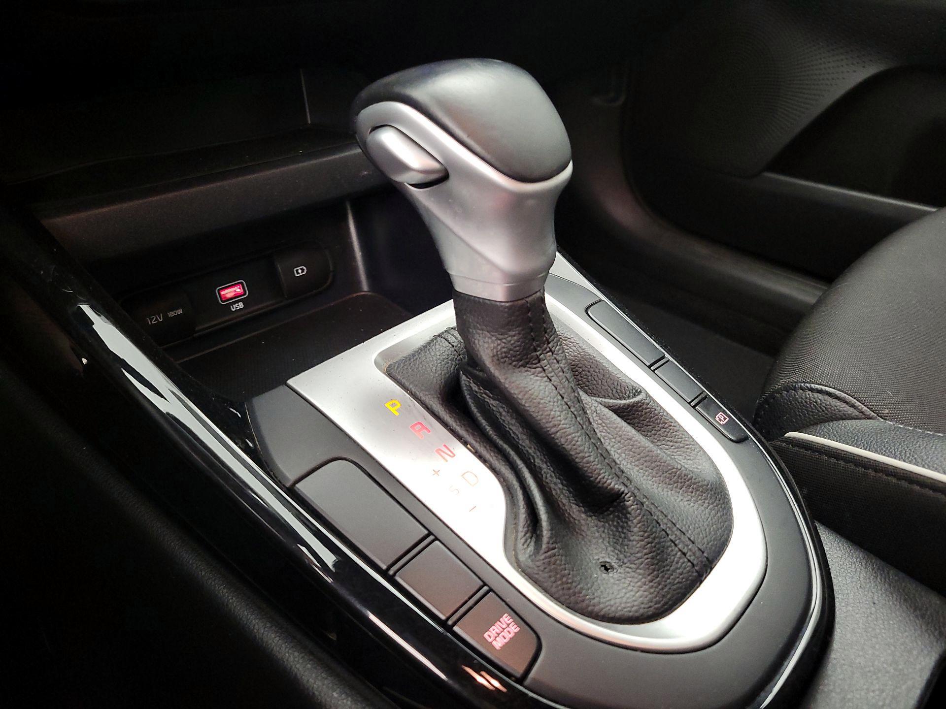 Thumbnail: 2022 Kia Forte - 18