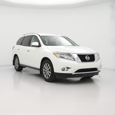 White 2016 Nissan Pathfinder SV