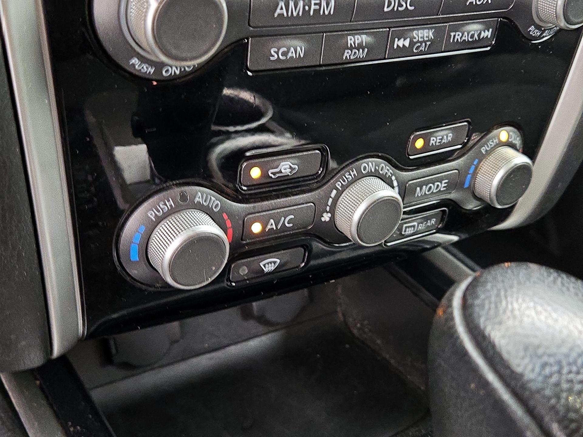 Thumbnail: 2016 Nissan Pathfinder - 16