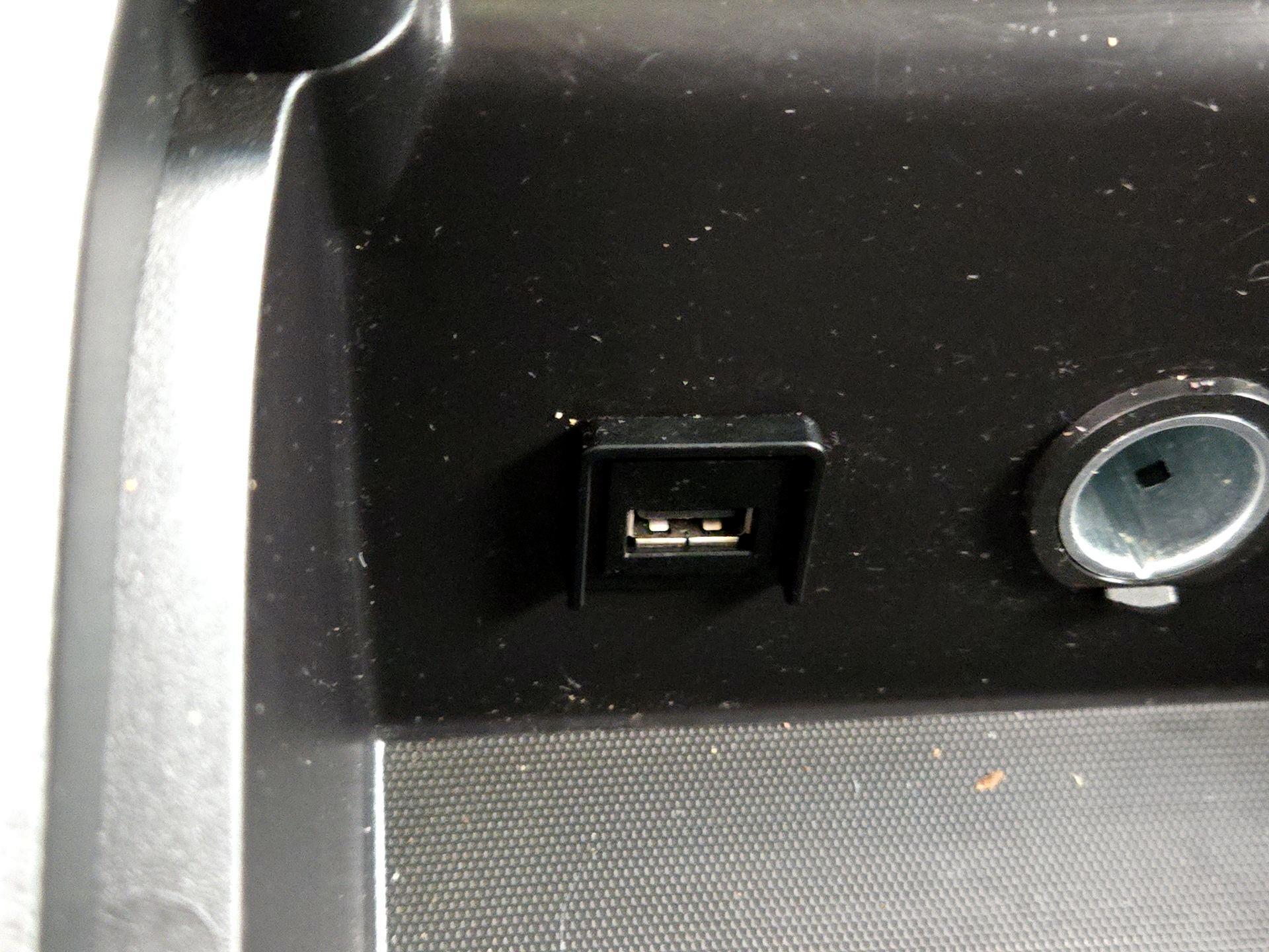 Thumbnail: 2016 Nissan Pathfinder - 18