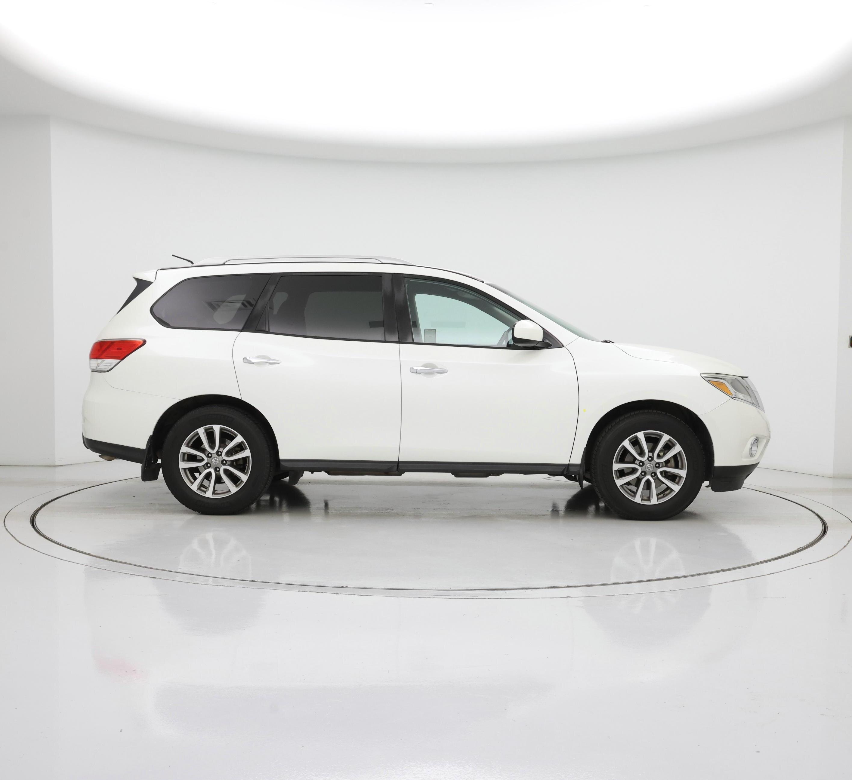 Thumbnail: 2016 Nissan Pathfinder - 7