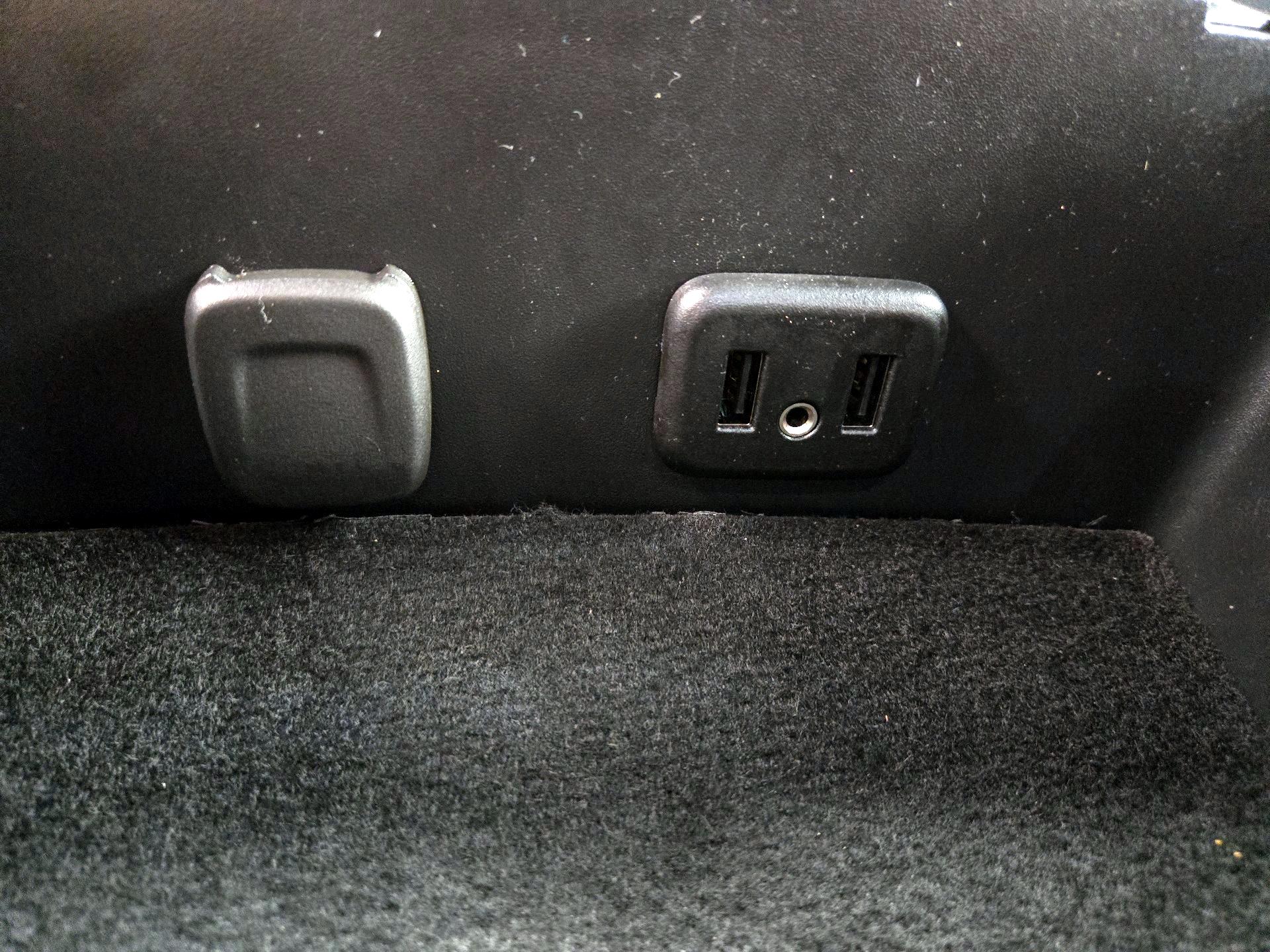 Thumbnail: 2019 Chevrolet Silverado 1500 - 18