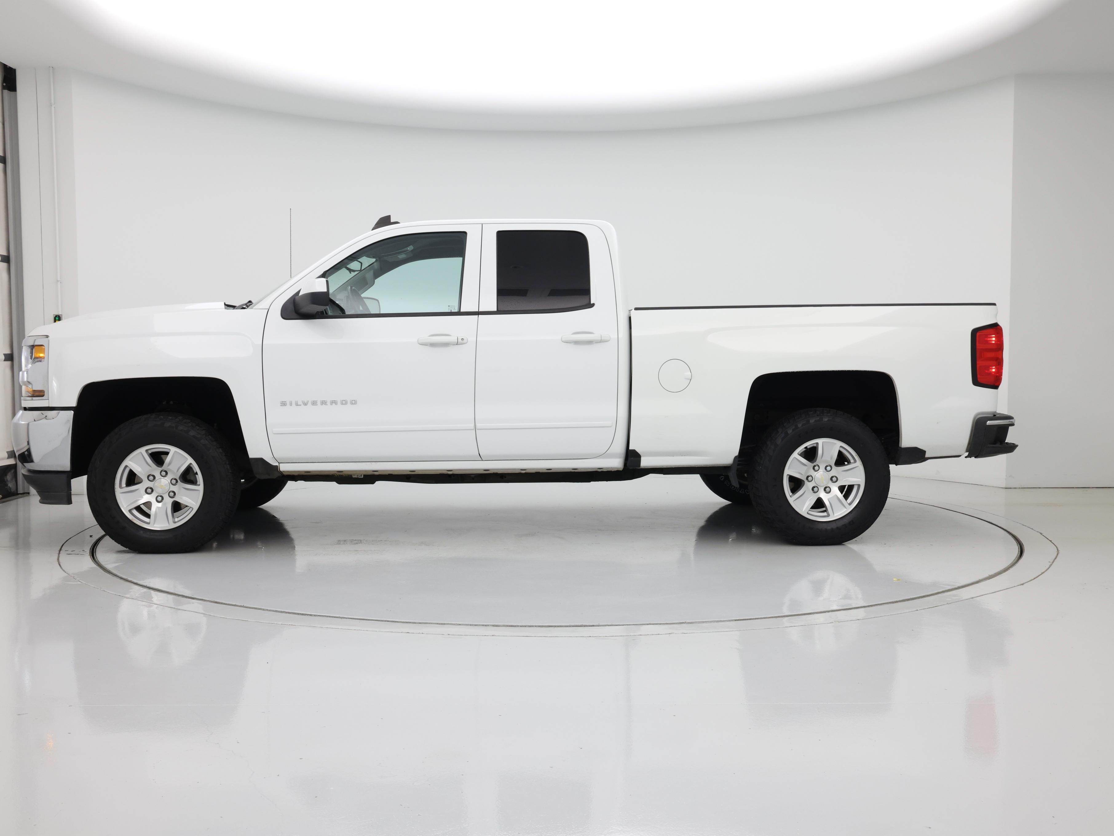 Thumbnail: 2019 Chevrolet Silverado 1500 - 3
