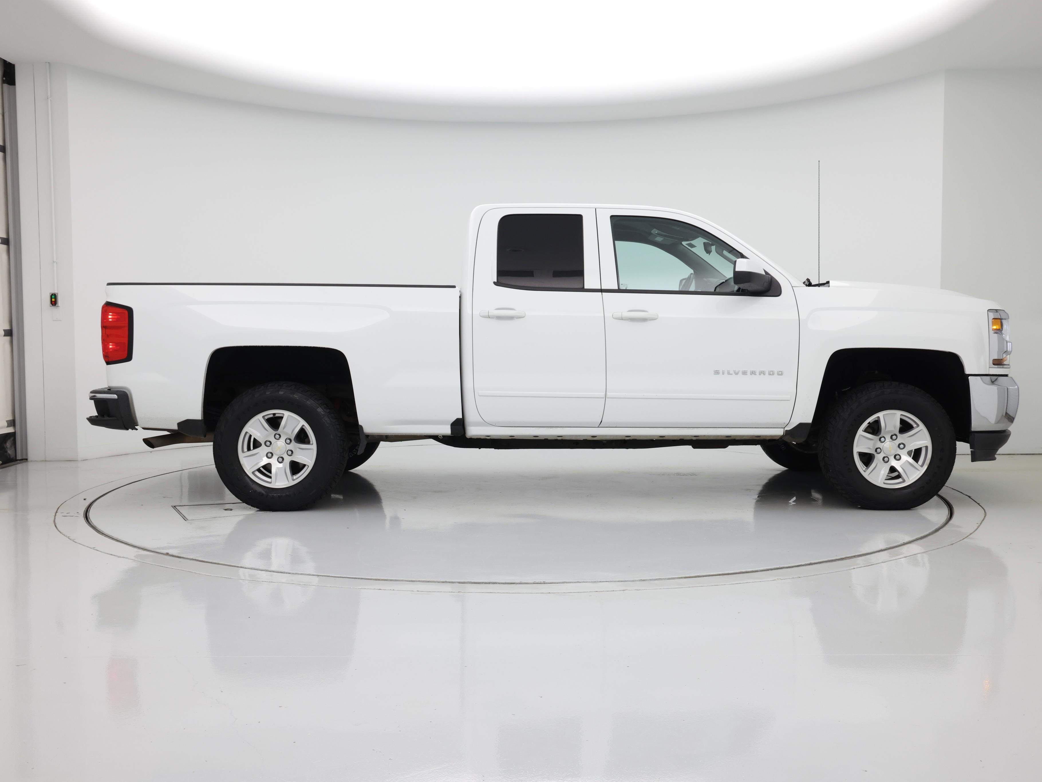 Thumbnail: 2019 Chevrolet Silverado 1500 - 7